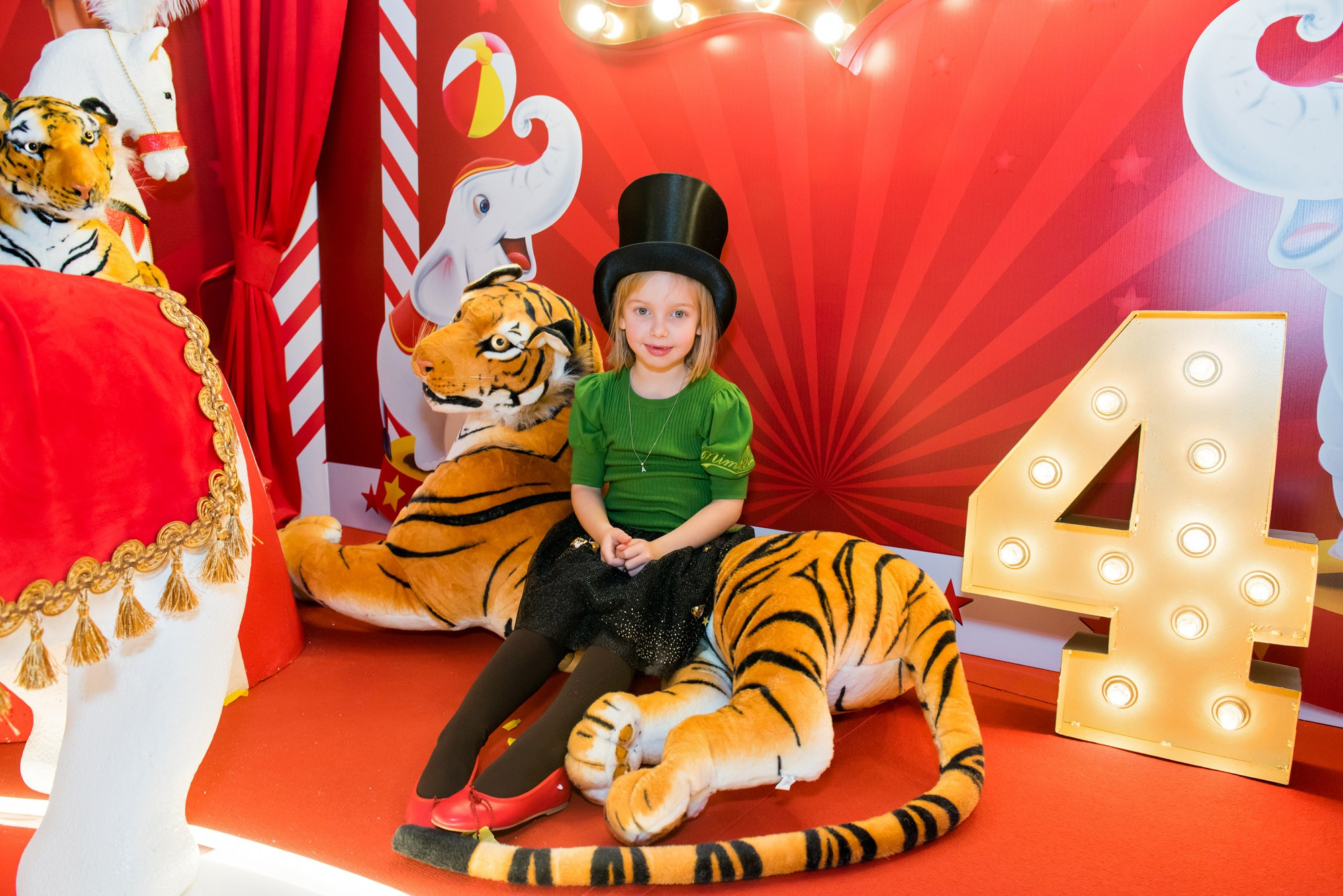 Детский праздник. Anzhina1.wfolio.pro