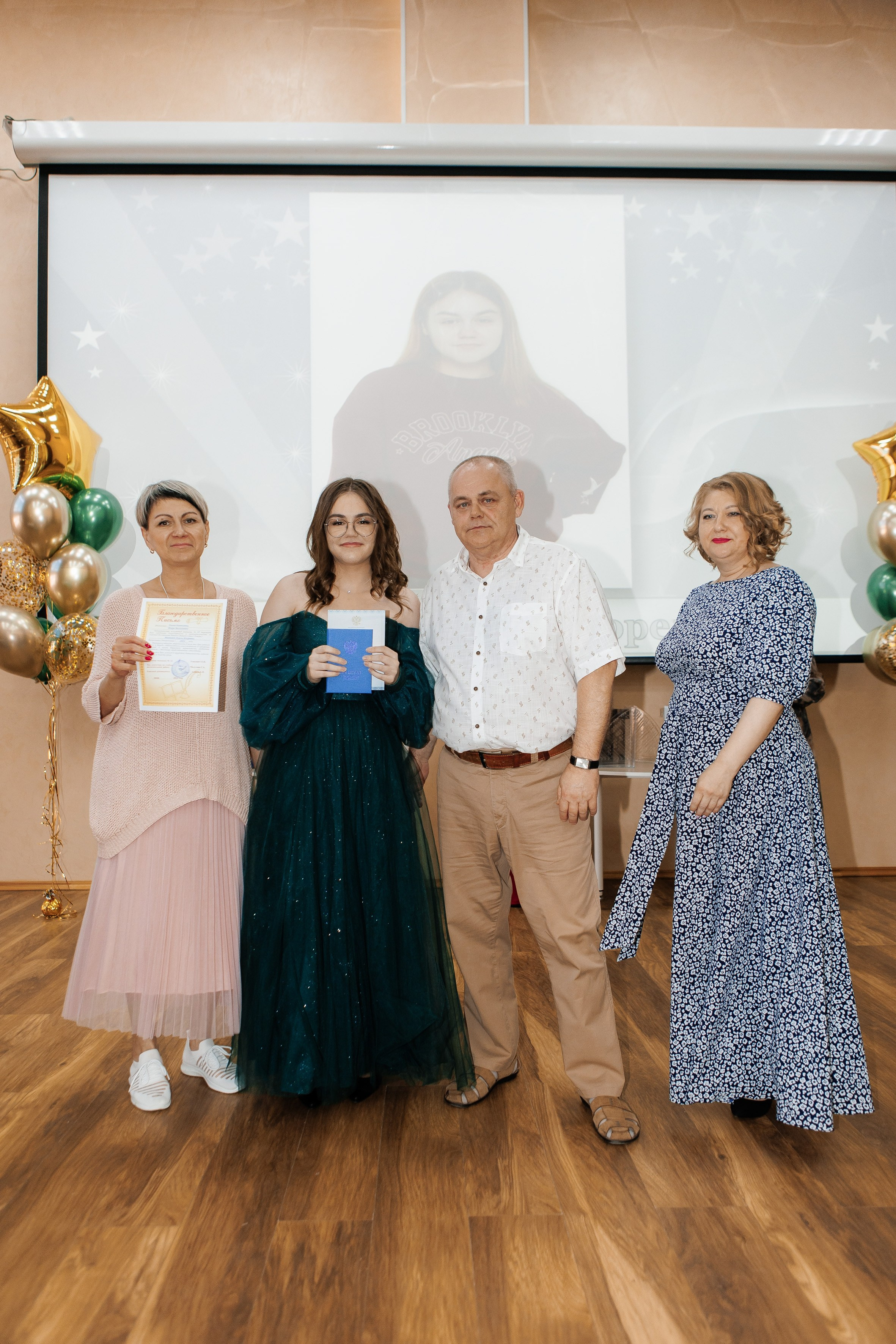 Выпускной Гимназия 12 2024 г. Свадебный и портретный Фотограф в Липецке Дмитрий Котюков