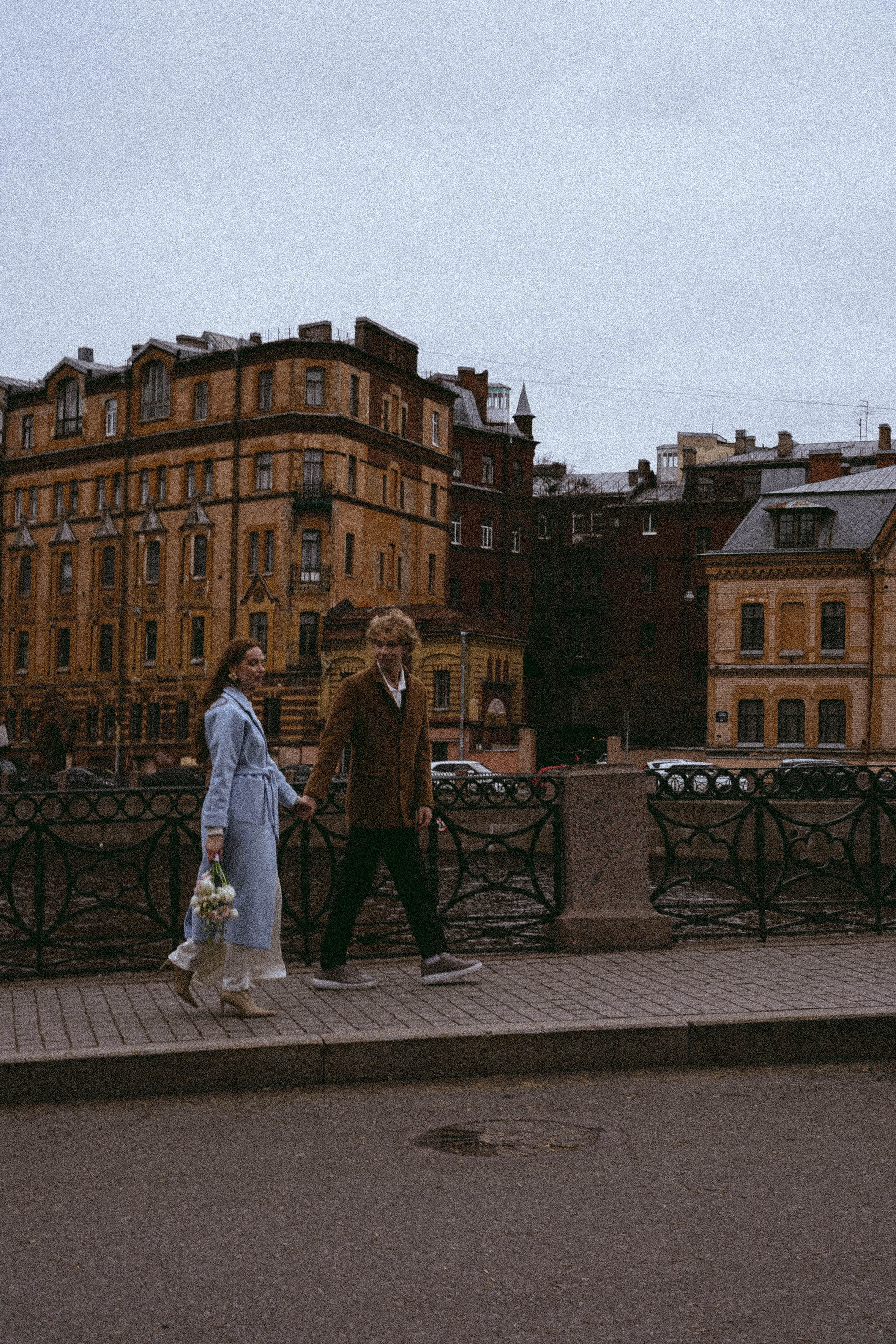 СВАДЕБНАЯ ПРОГУЛКА ПО ПЕТРОГРАДКЕ ВЕСНОЙ (ФОТОСЕССИИЯ ПАРЫ СВАДЕБНАЯ). Профессиональный фотограф, Санкт-Петербург — Виктория Богомолова
