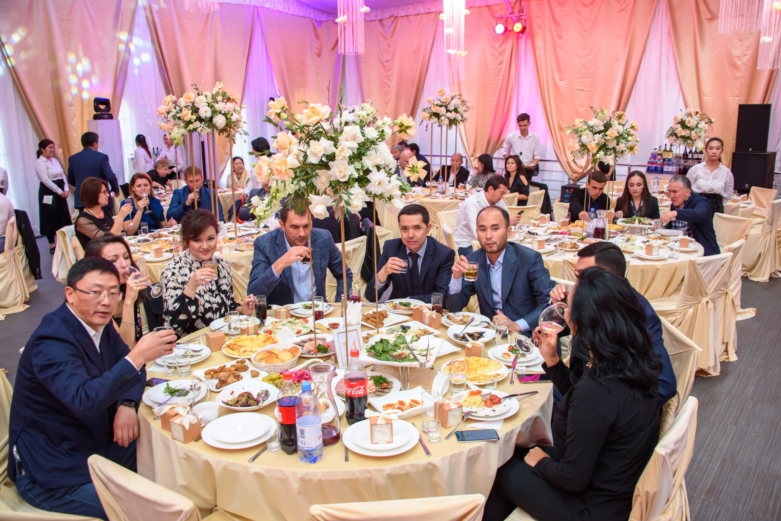 Свадьба. Фотосъёмка. Фотограф Сергей Авдеев-семейный и детский фотограф в Алматы