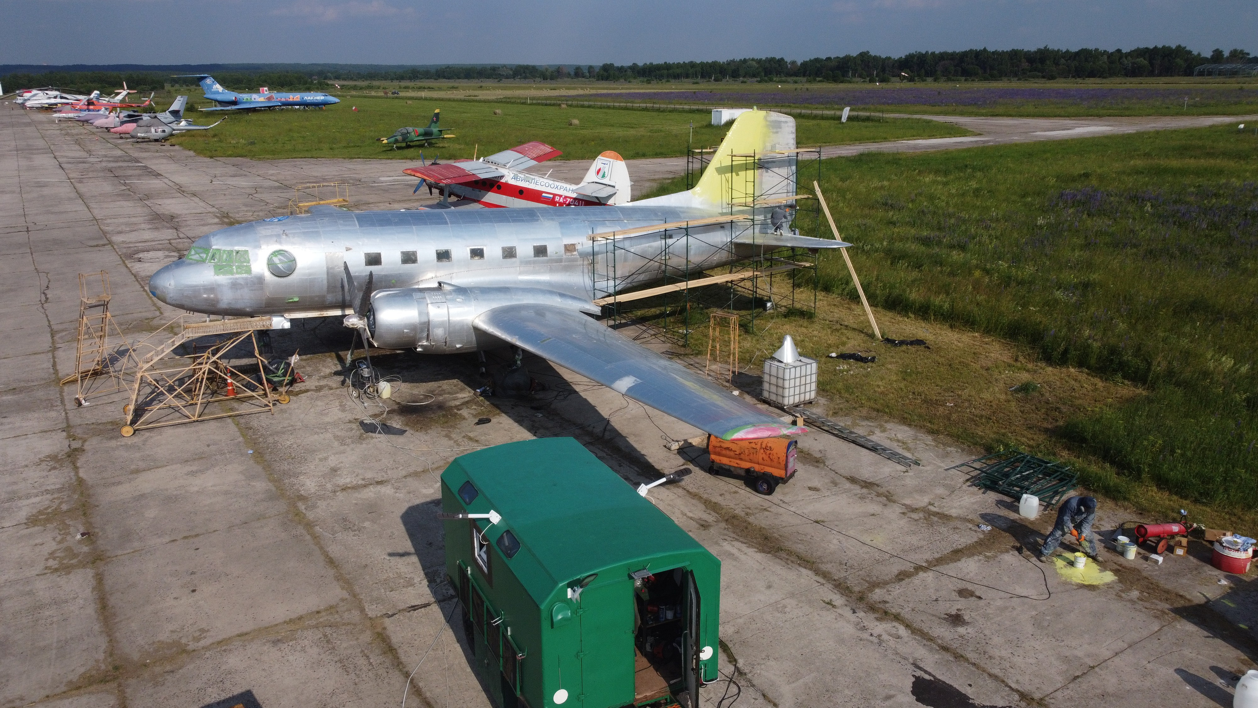 Ил-14Т «Голубая Мечта» — покраска (2022г). Фотоальбом показывающий увлекательный мир авиации и мир медведей Андрея Иванова