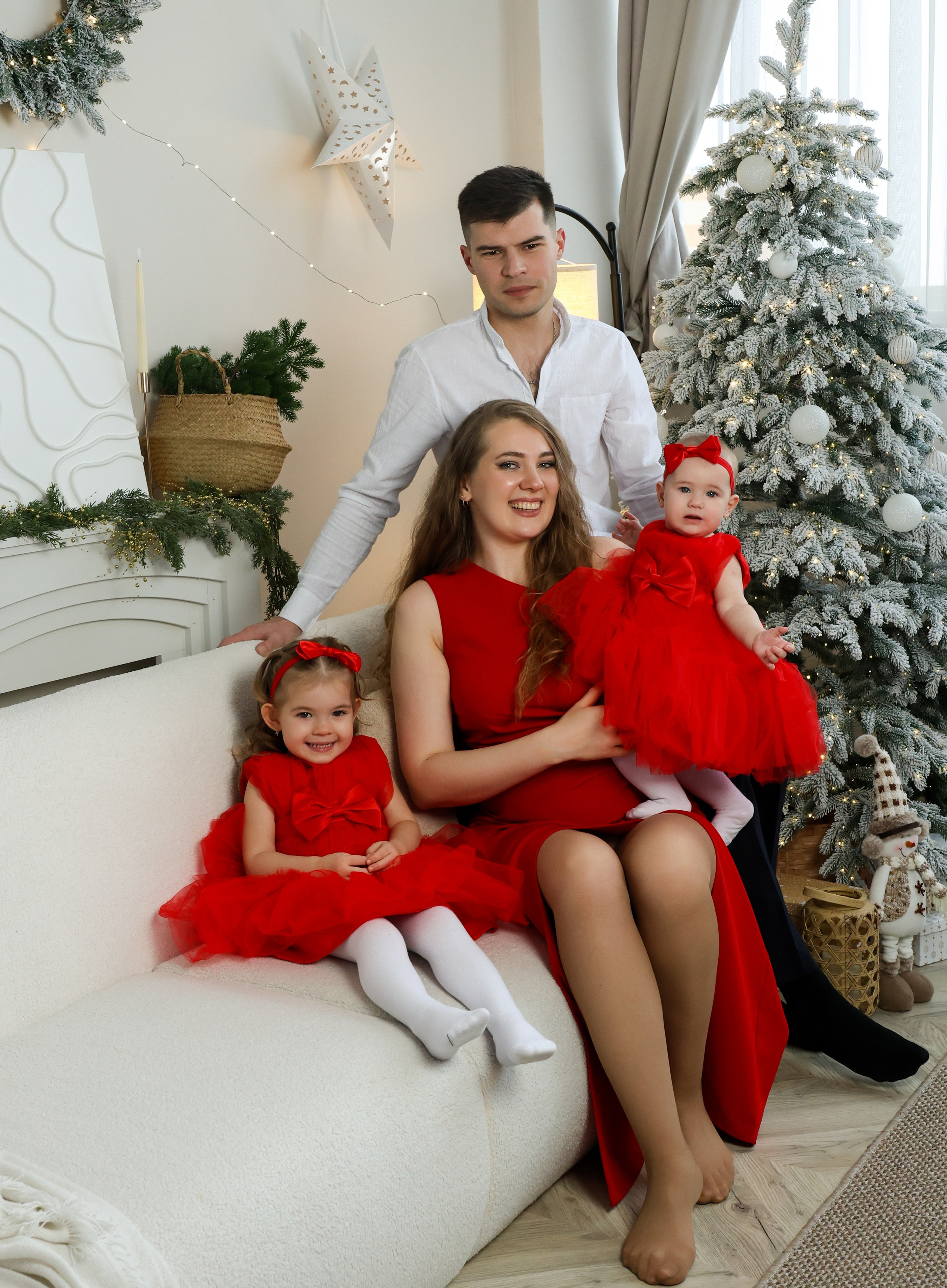 Семейная Новогодняя съёмка. Виктория, Александр, Милана и Ульяна. Tatiana Shumskaya