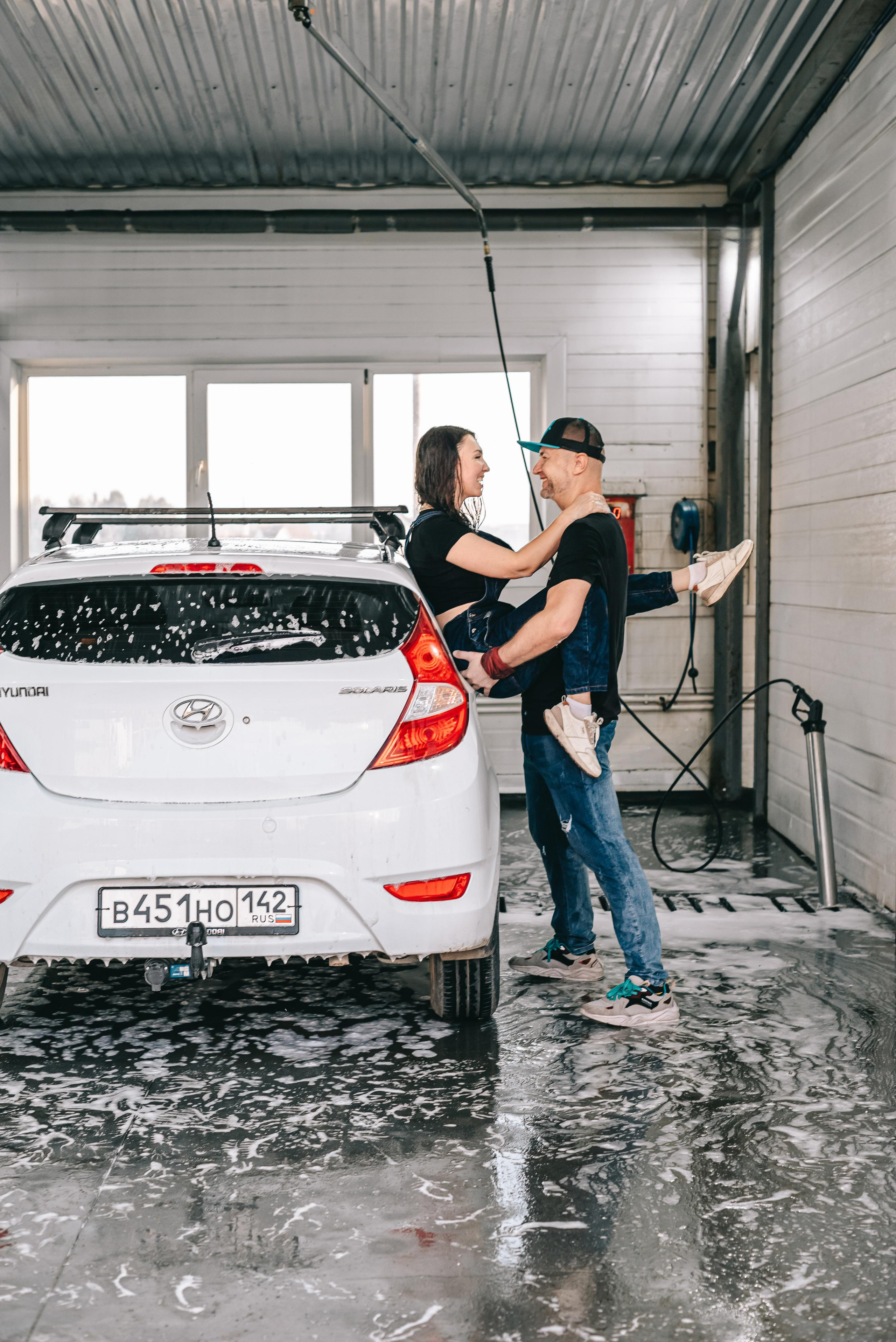 Love Story фотосессия на автомойке Кемерово