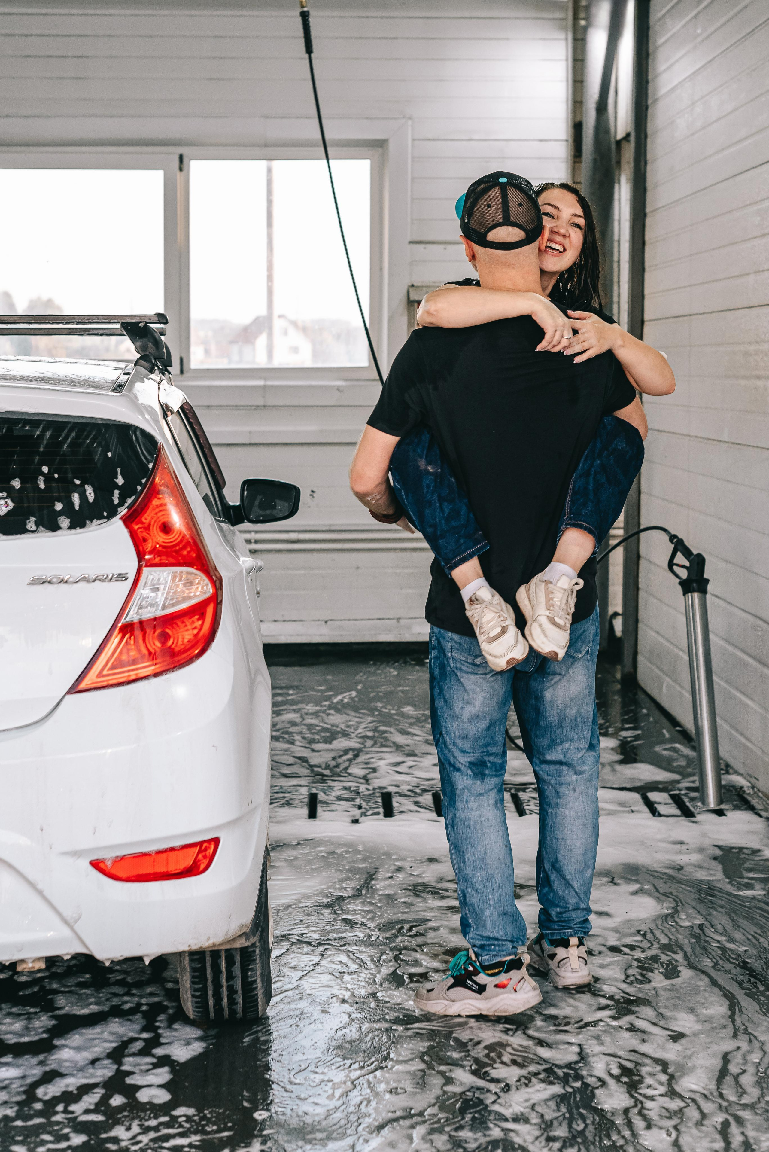 Love Story фотосессия на автомойке Кемерово