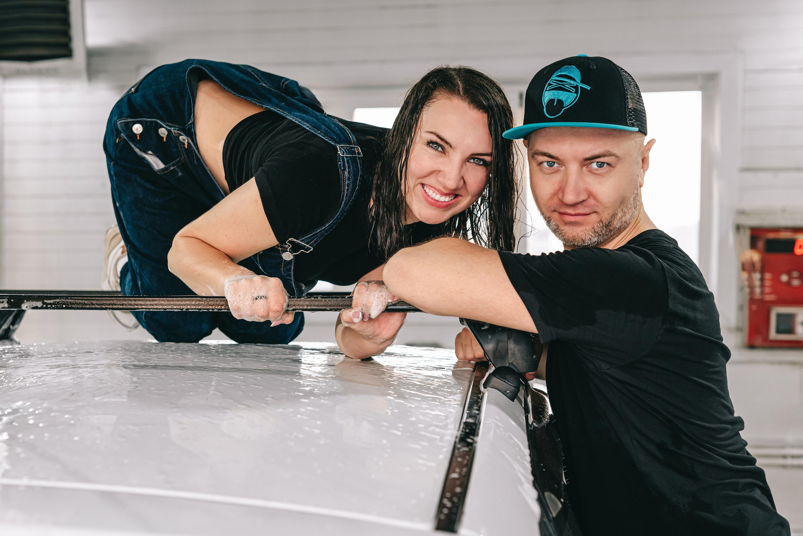 Love Story фотосессия на автомойке Кемерово