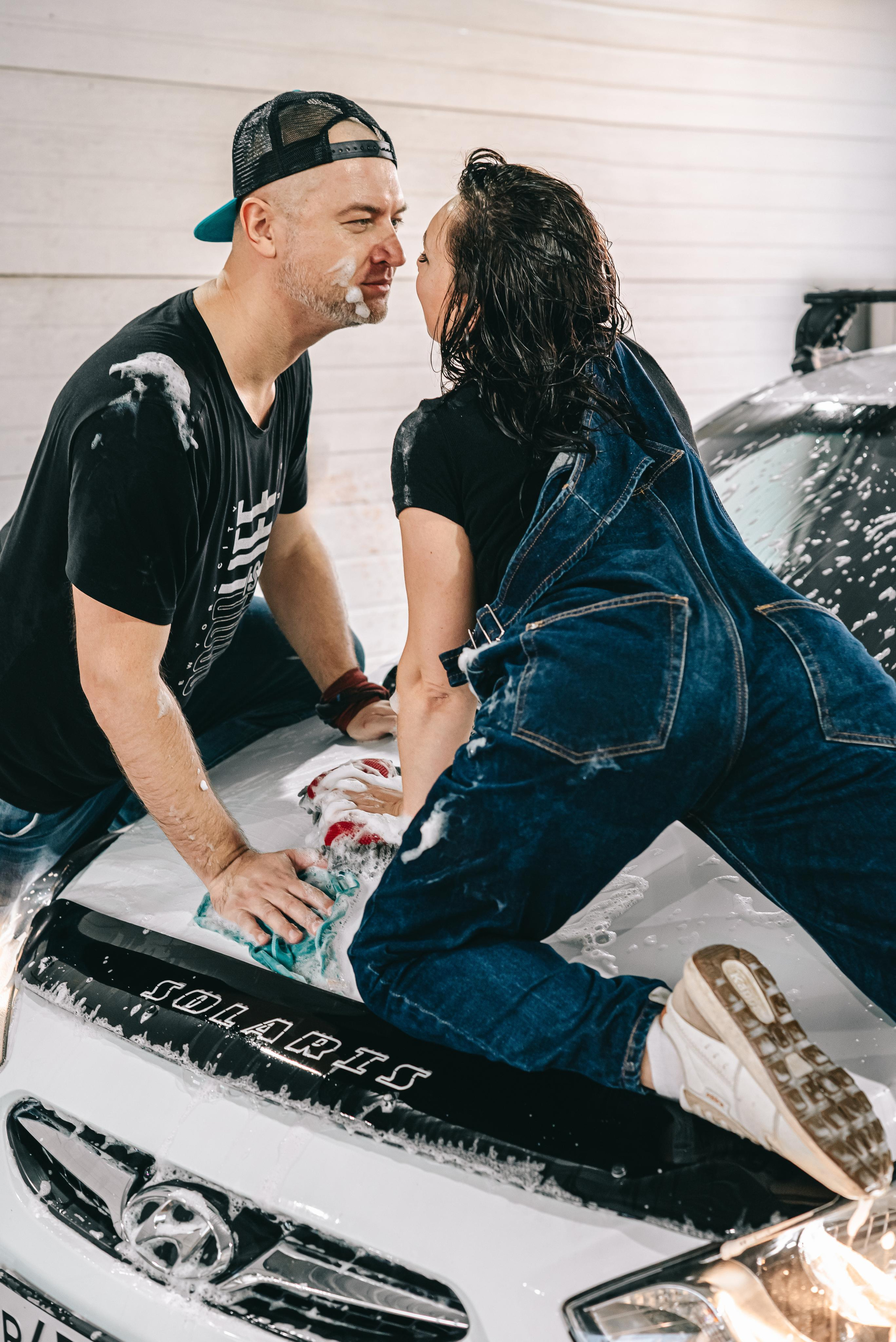 Love Story фотосессия на автомойке Кемерово