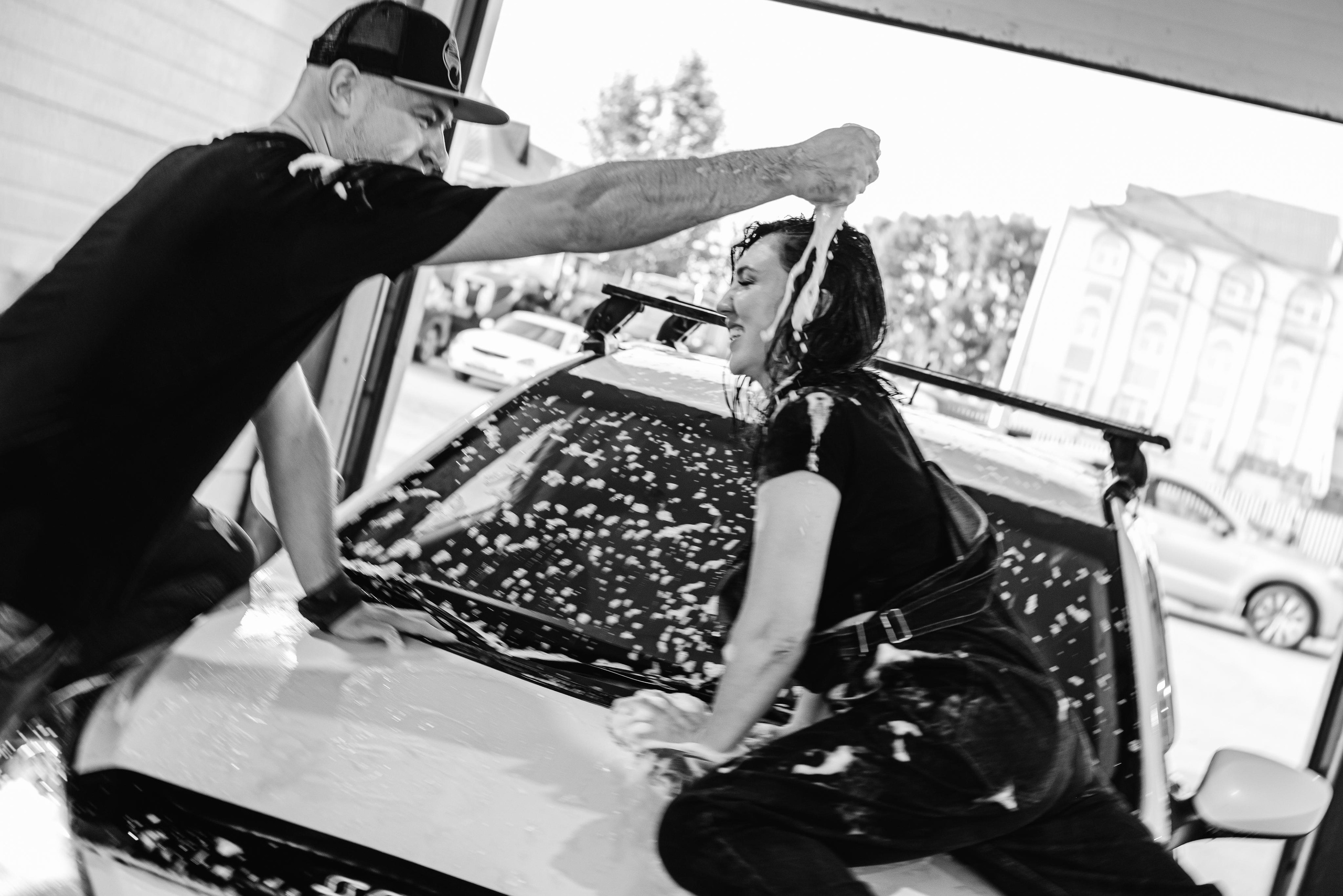 Love Story фотосессия на автомойке Кемерово