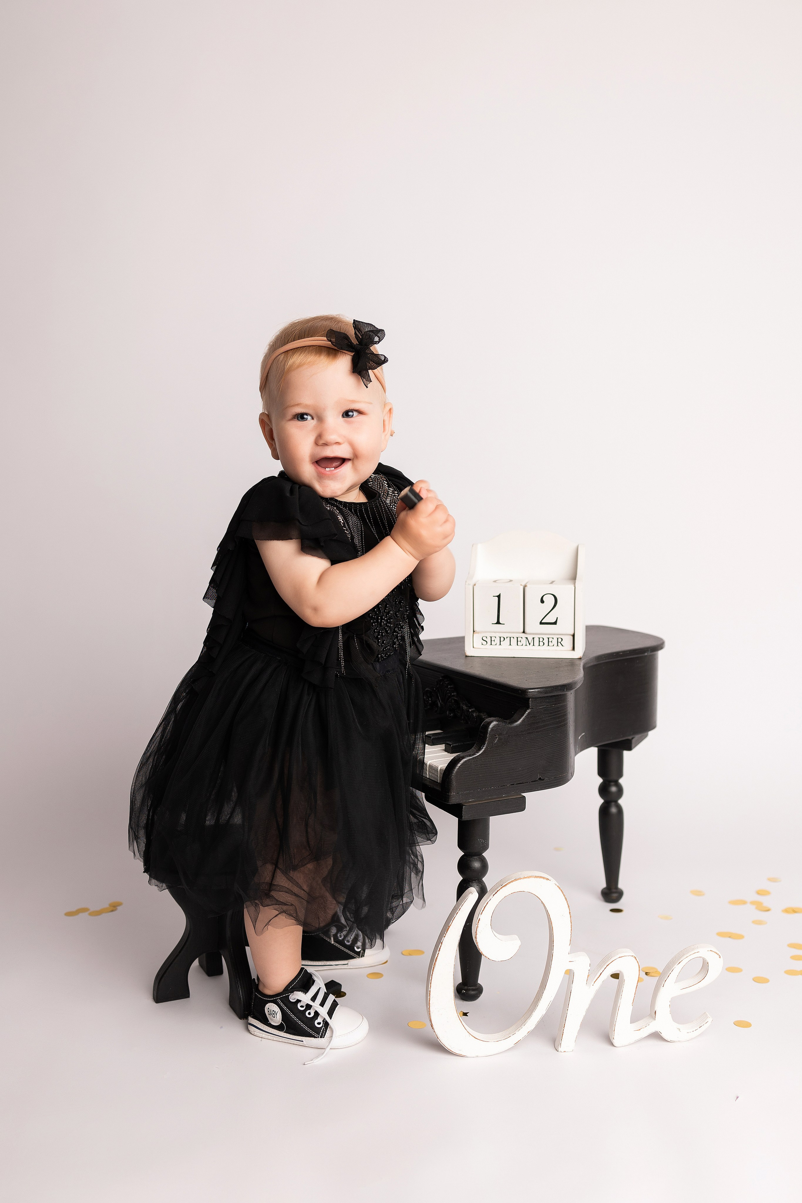 От 9 месяцев  - Фотограф новорожденных: магия детства в каждом снимке. Фотограф новорожденных: волшебные моменты первых дней жизни