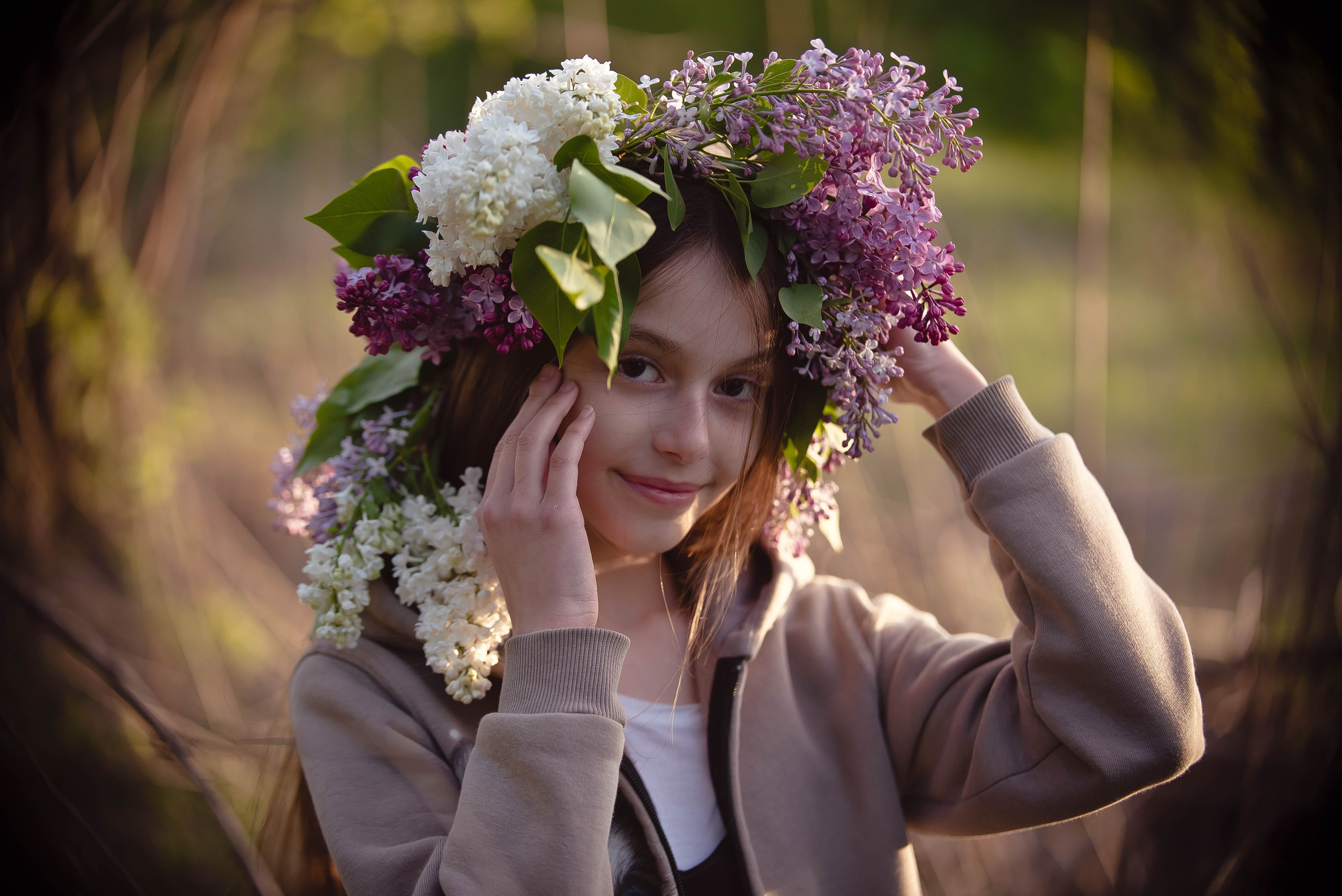 Анютка в сиреньке. Арт-фотограф Евгений Матвиенко