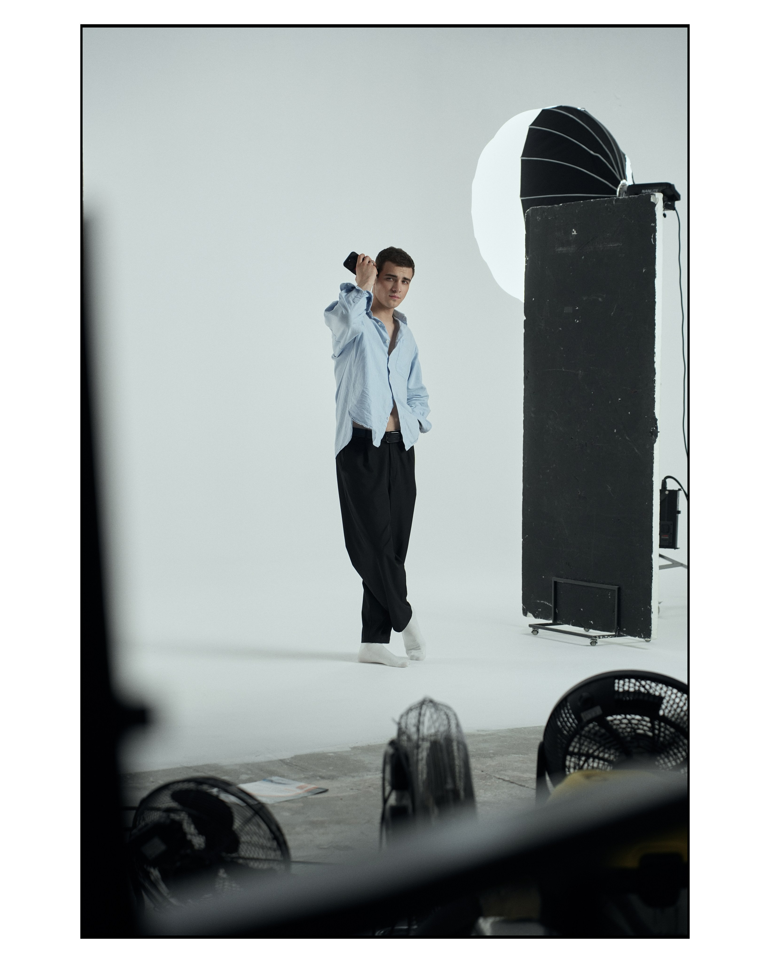 PAVILION 25. ANNA — PHOTOGRAPHER