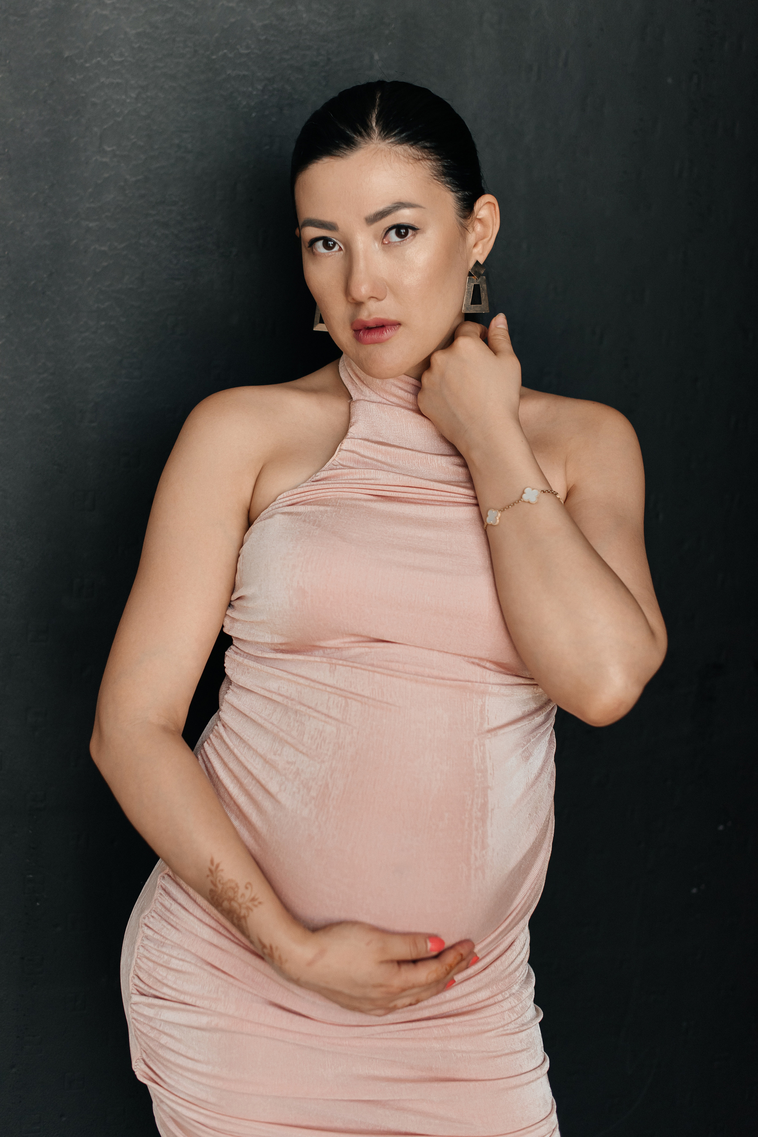 Pregnancy photoshoot. Wedding and family photographer in Dubai Vasilii Albul