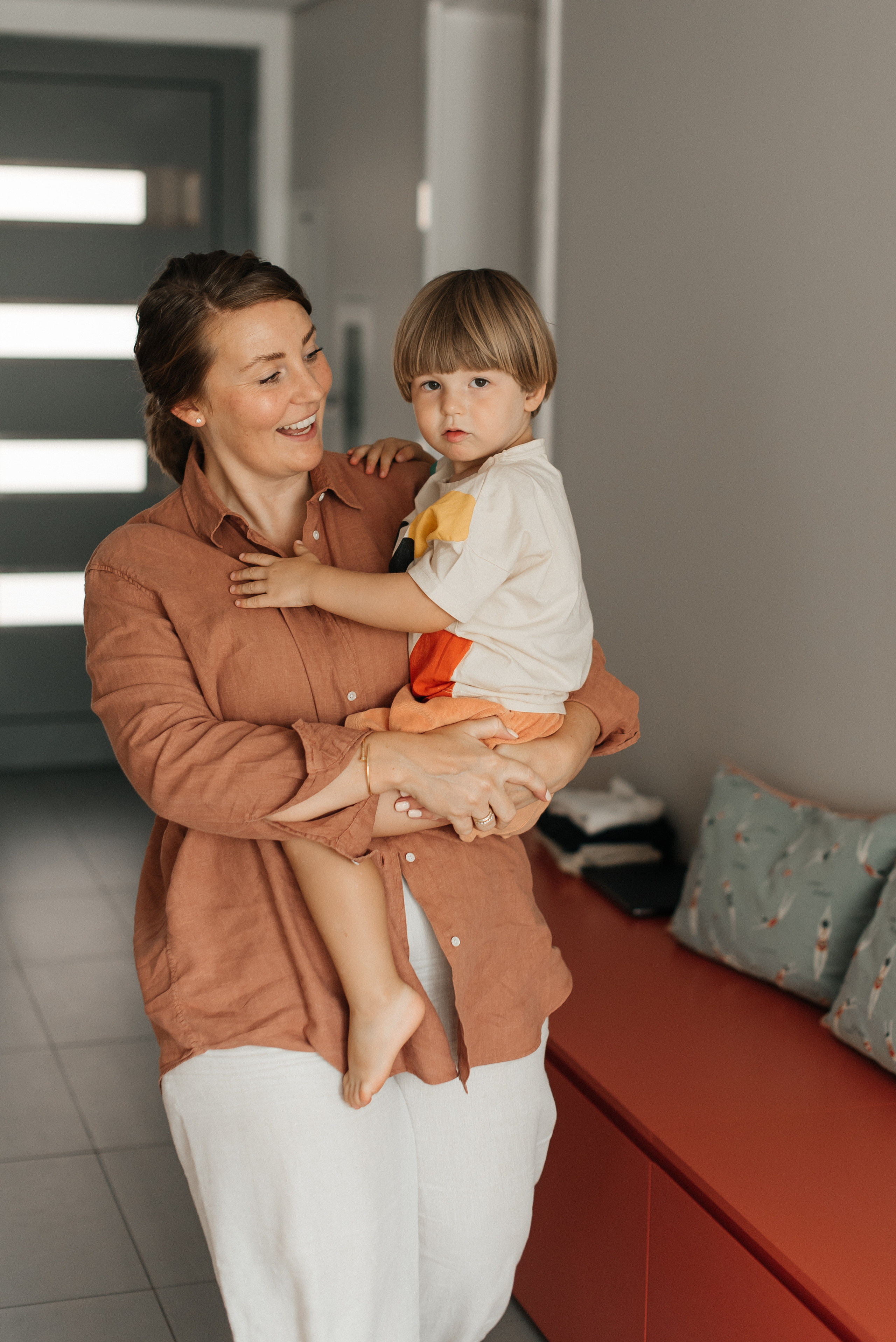 Home family photoshoot. Wedding and family photographer in Dubai Vasilii Albul