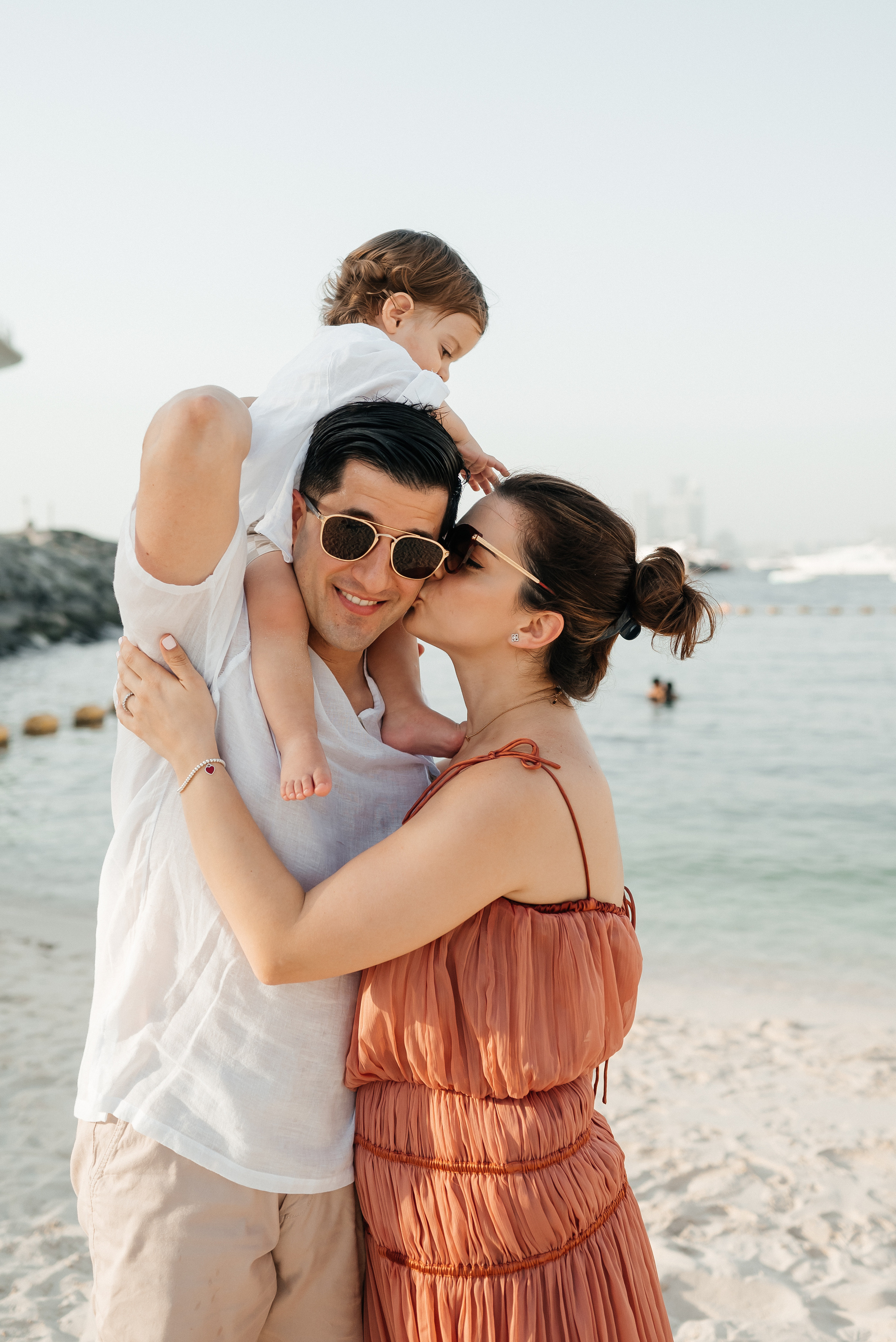 Family photoshoot in Dubai. Wedding and family photographer in Dubai Vasilii Albul