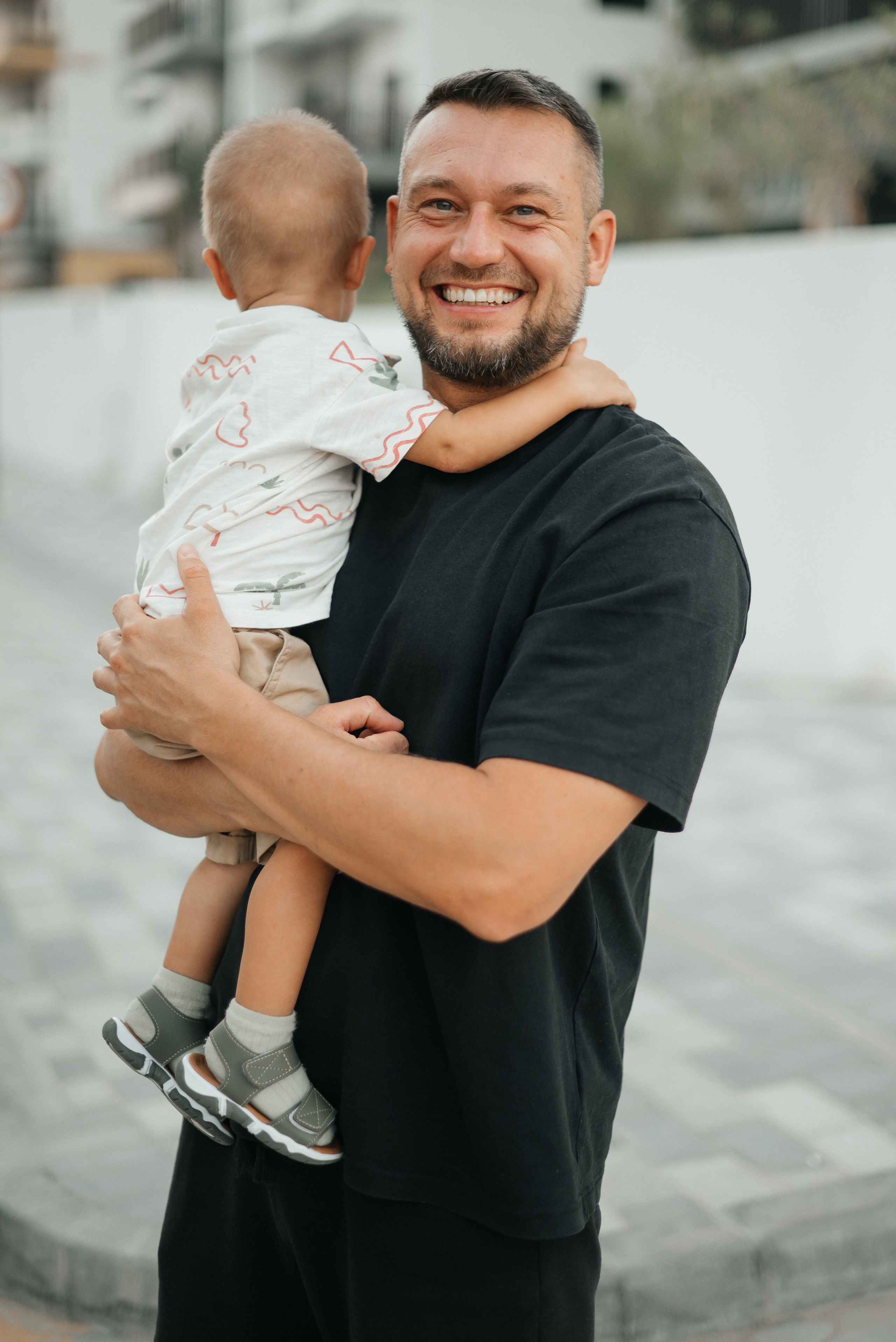 Миша с сыном. Wedding and family photographer in Dubai Vasilii Albul