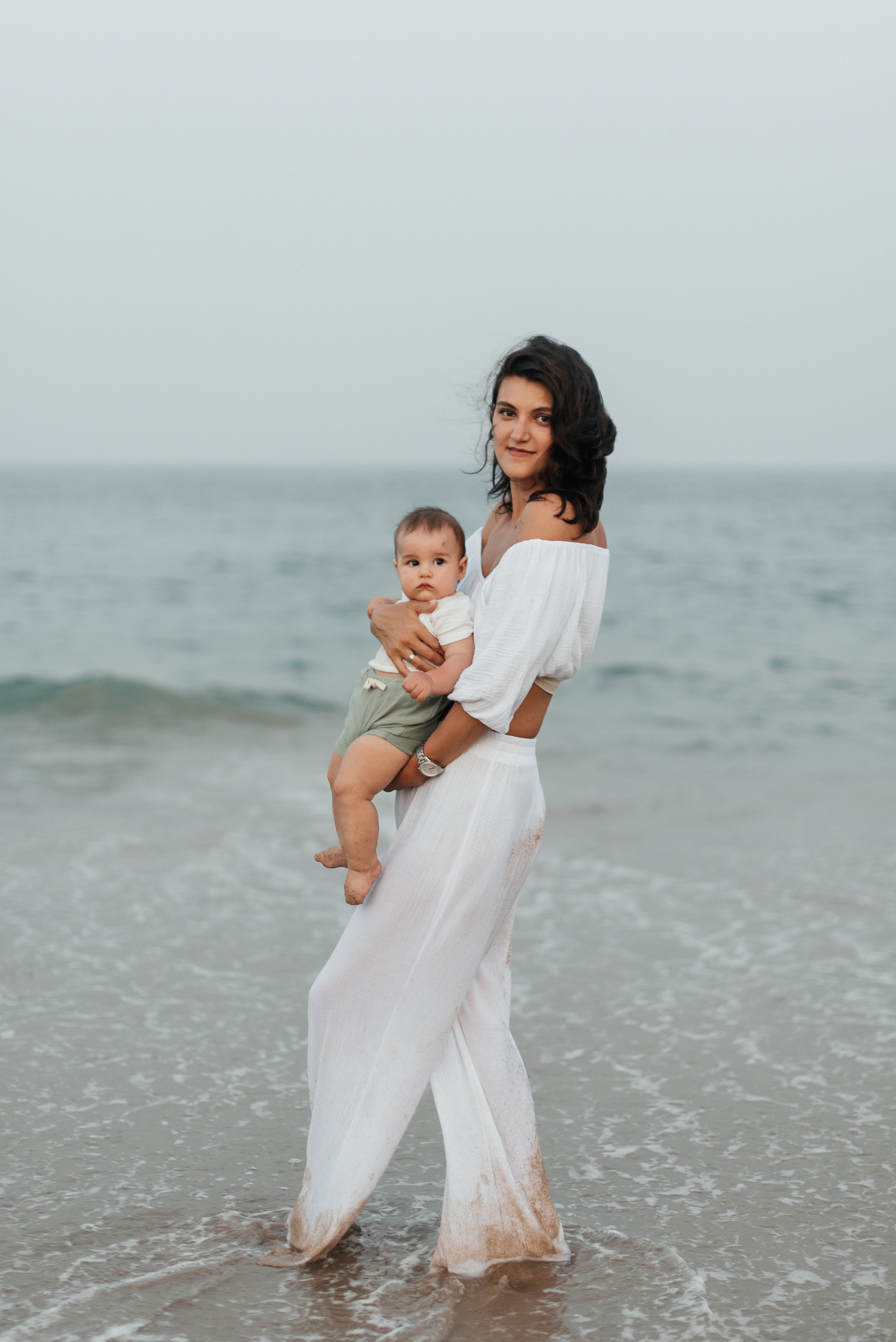 Family photoshoot in Jumeirah. Wedding and family photographer in Dubai Vasilii Albul