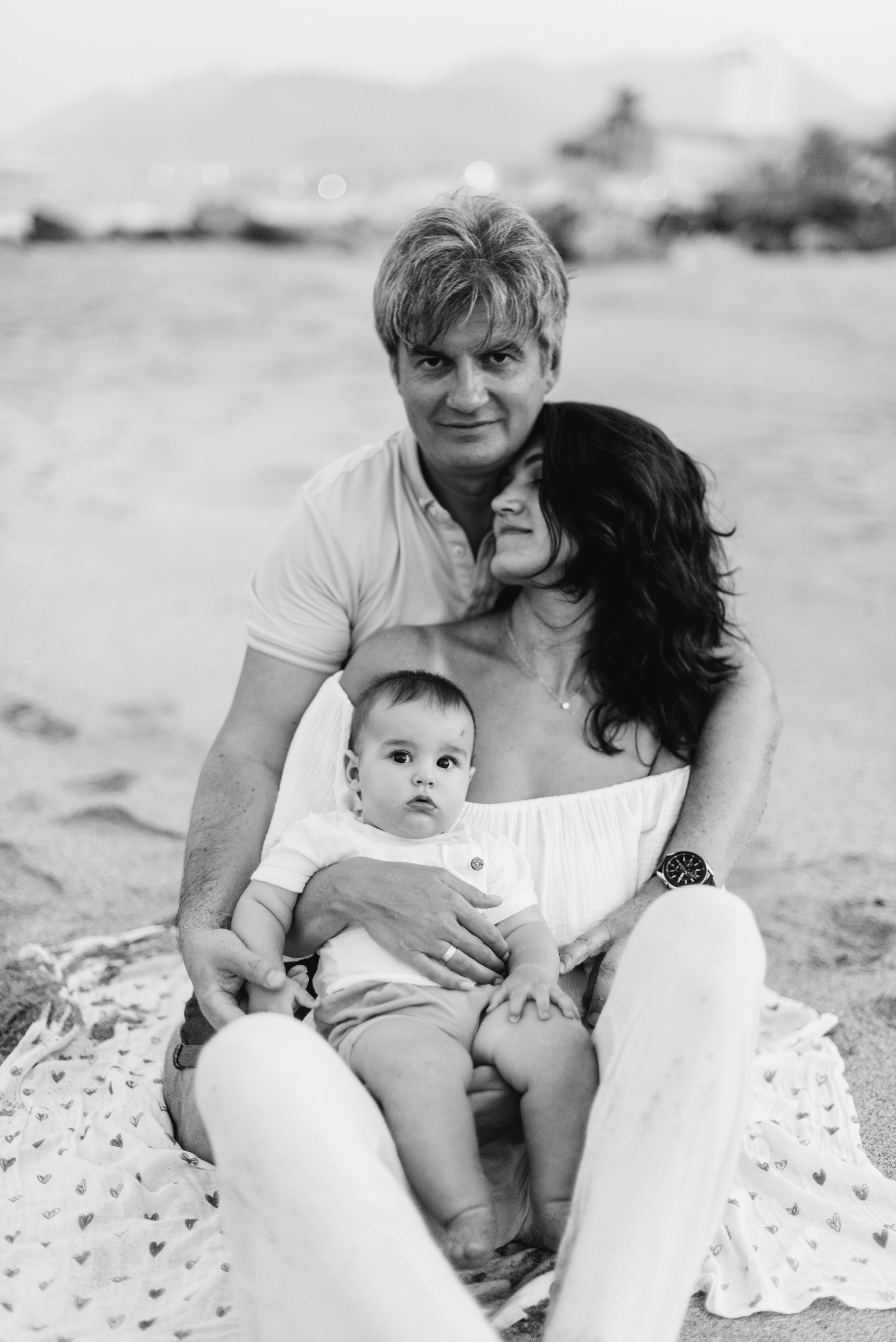 Family photoshoot in Jumeirah. Wedding and family photographer in Dubai Vasilii Albul