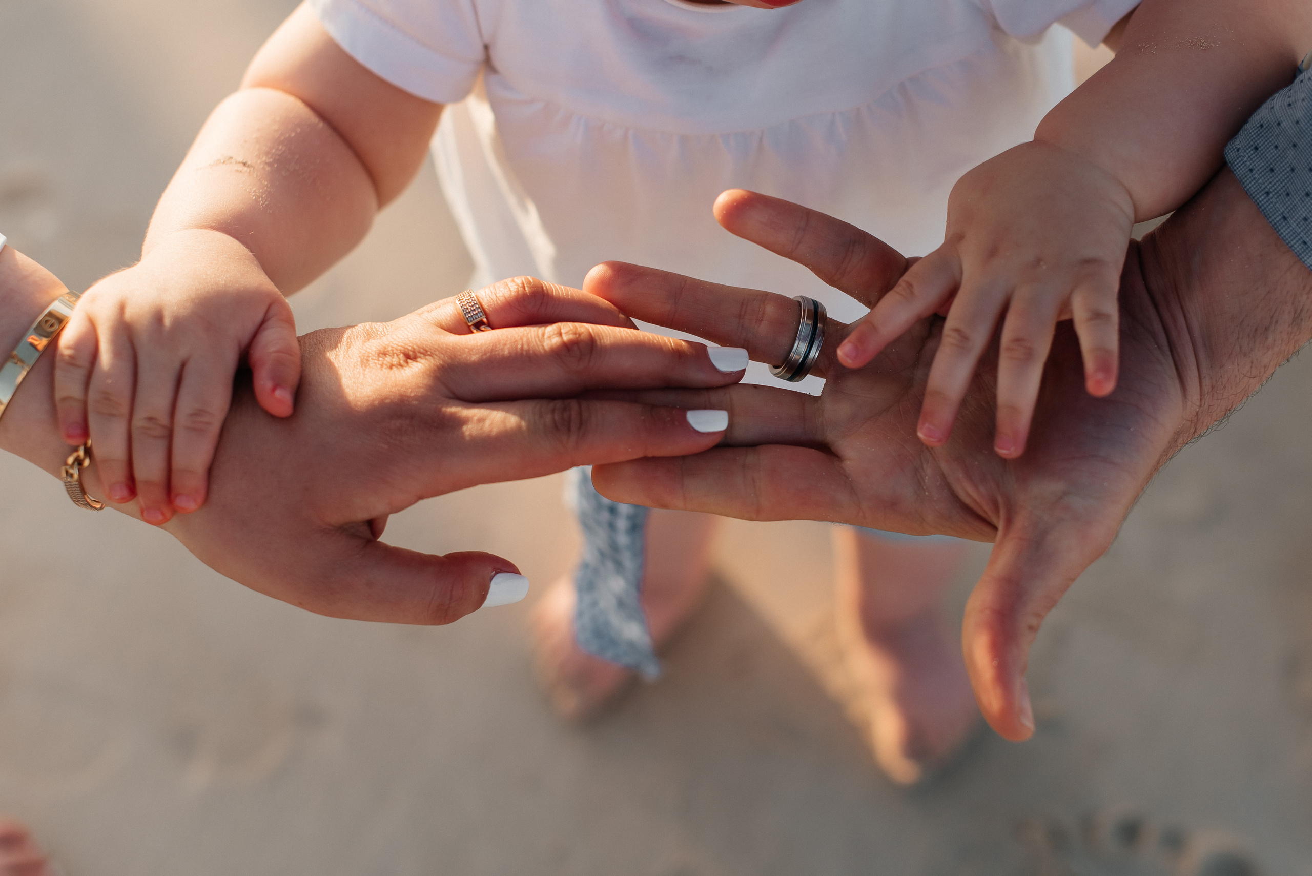 Zuzu’s first birthday in Abu Dhabi. Wedding and family photographer in Dubai Vasilii Albul