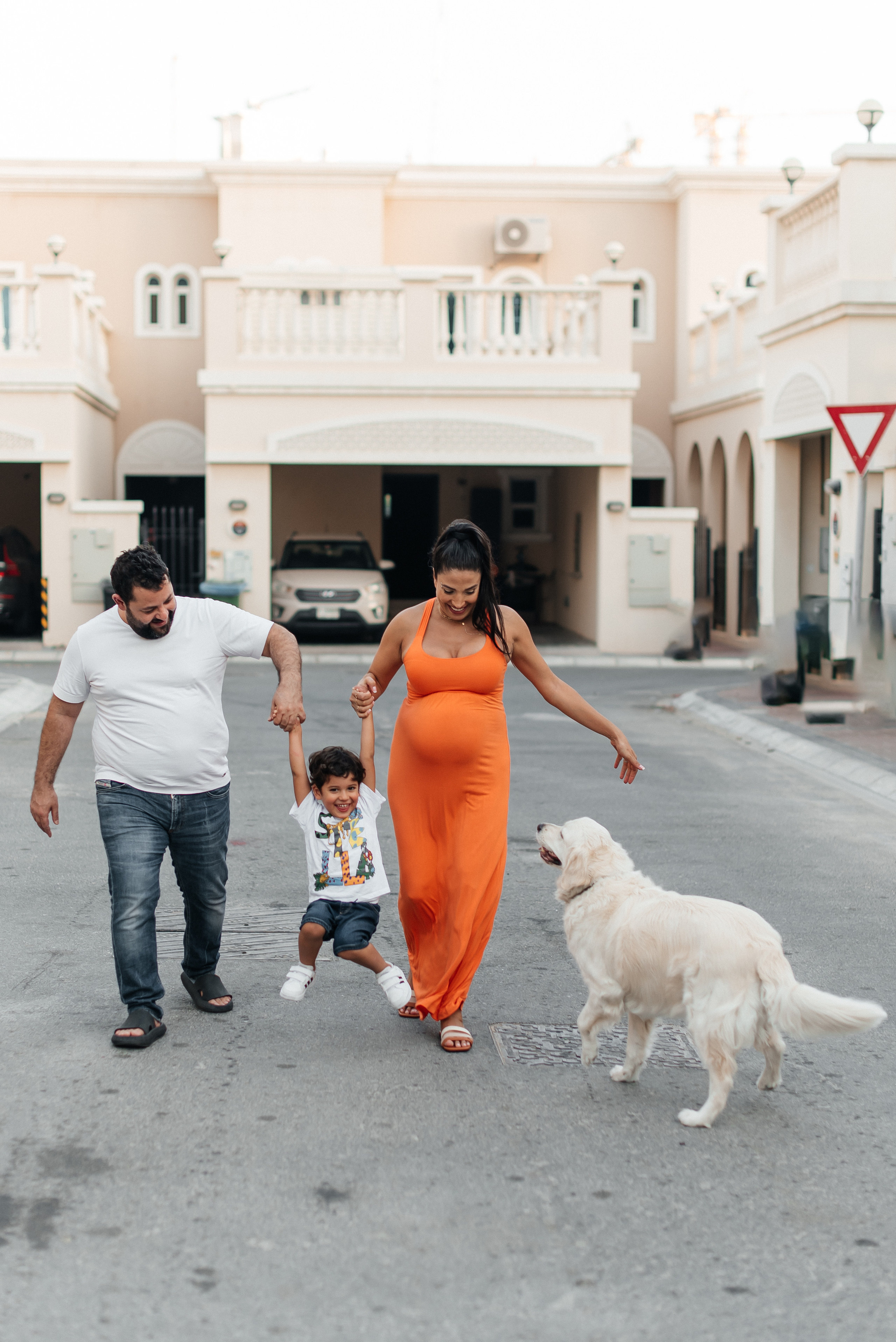 Family photoshoot in JVC. Wedding and family photographer in Dubai Vasilii Albul