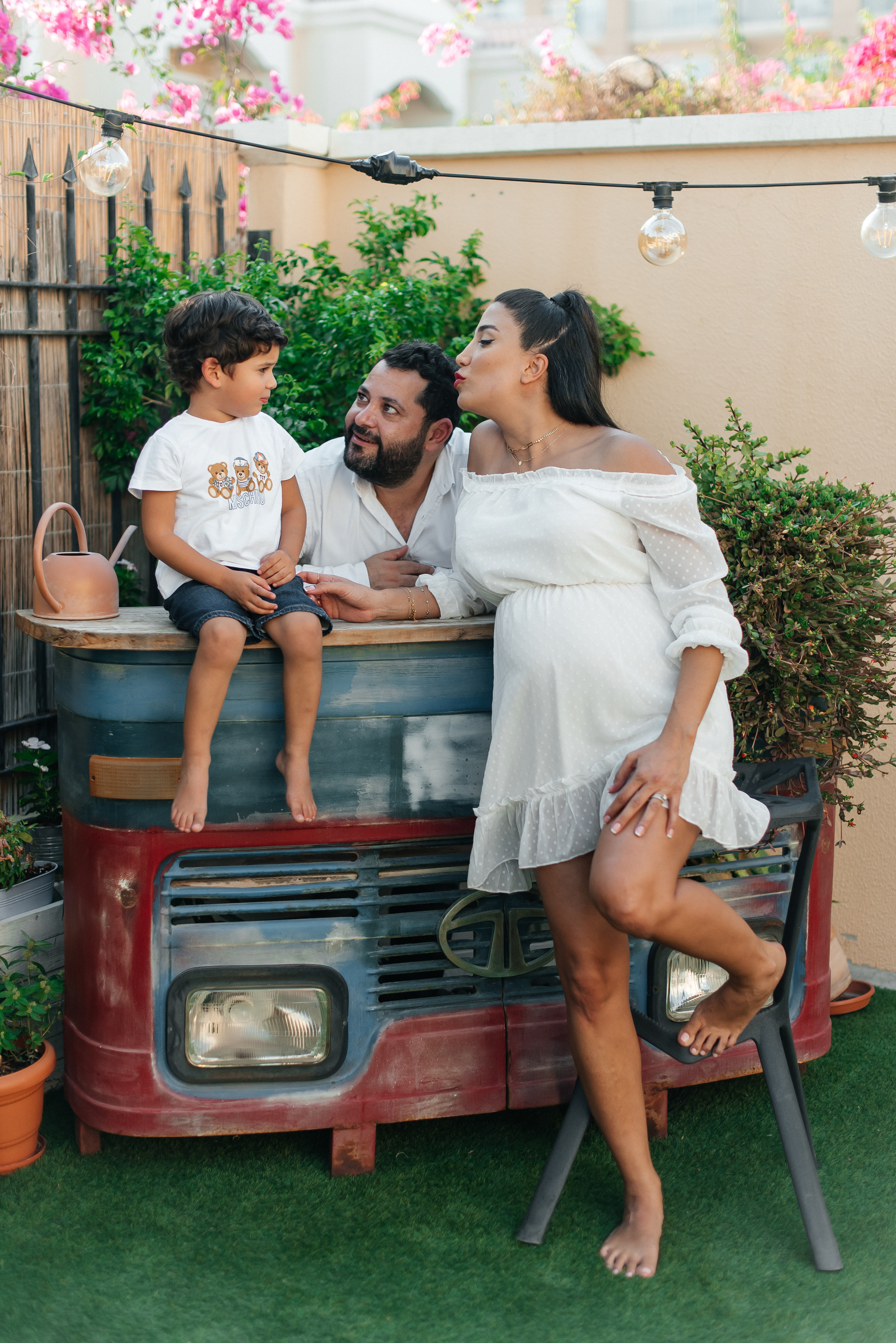 Family photoshoot in JVC. Wedding and family photographer in Dubai Vasilii Albul