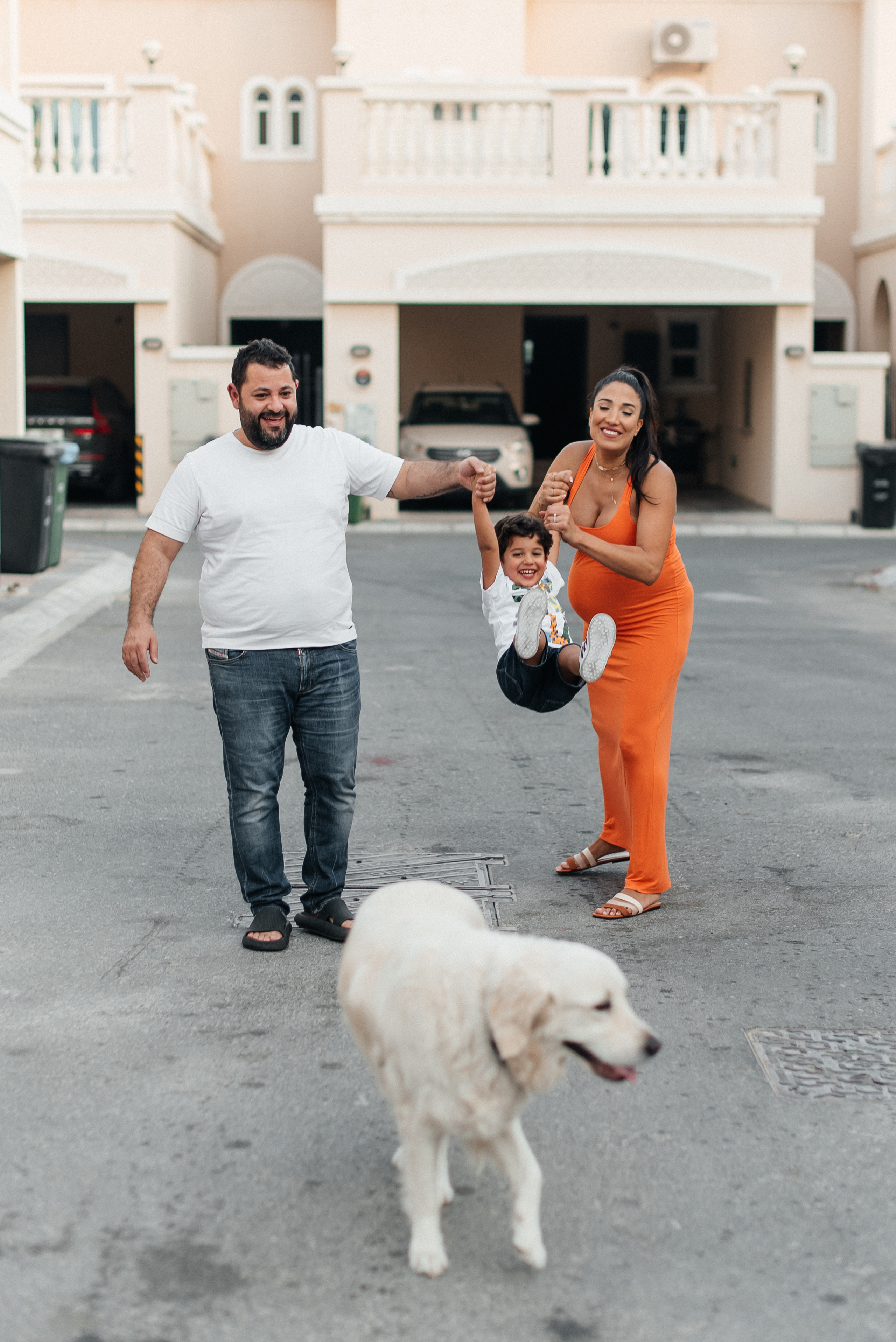 Family photoshoot in JVC. Wedding and family photographer in Dubai Vasilii Albul