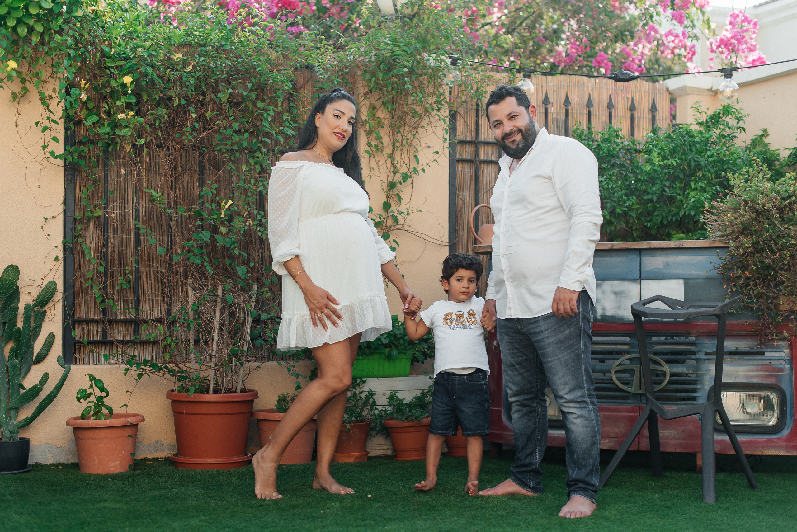 Family photoshoot in JVC. Wedding and family photographer in Dubai Vasilii Albul