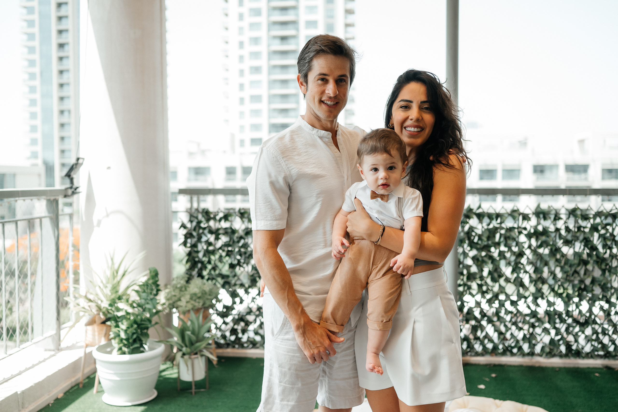 James, Maha and Lucas. Wedding and family photographer in Dubai Vasilii Albul