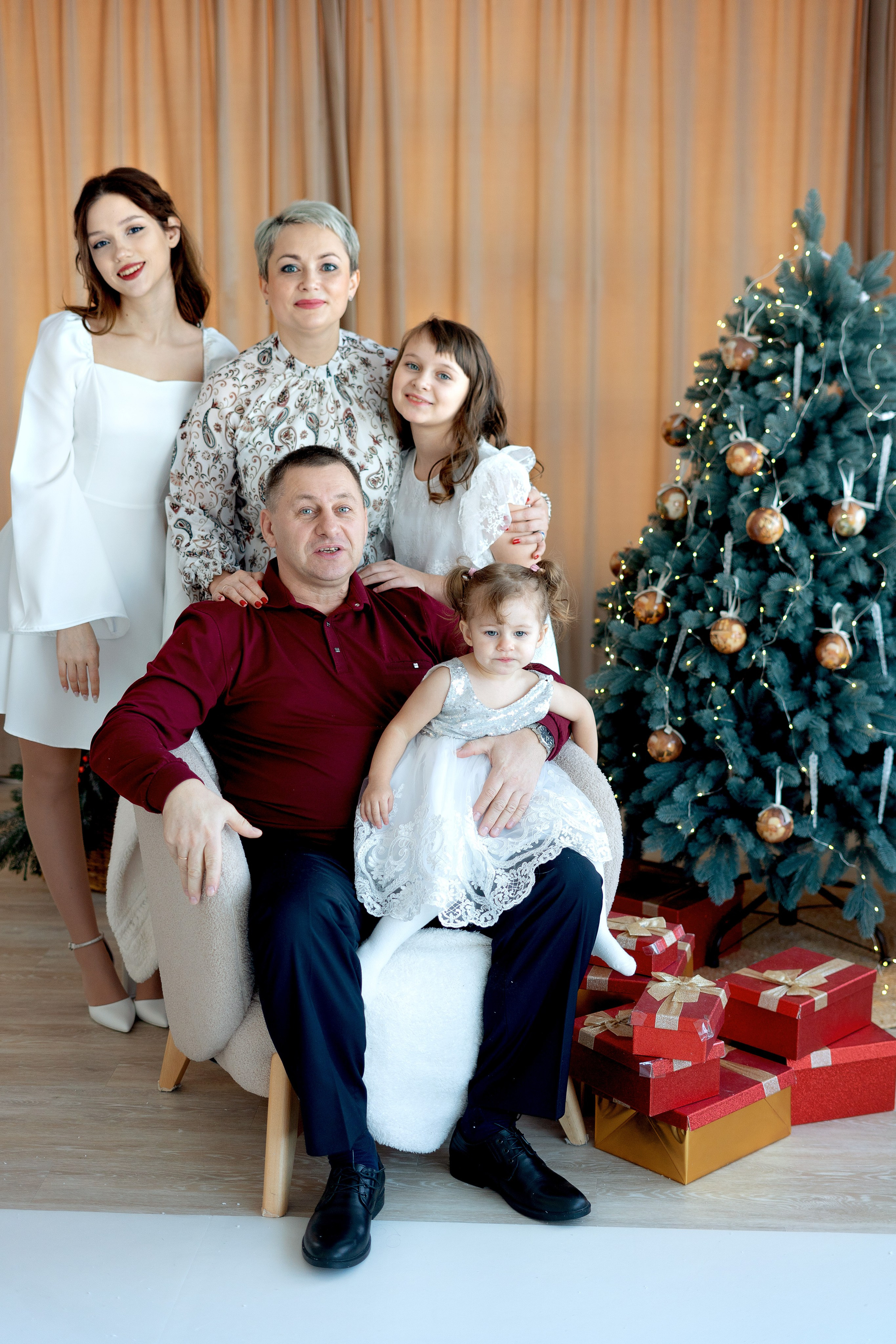 Семейная фотосессия в студии ZOOM. Семейный и детский фотограф в Москве Екатерина Офицерова