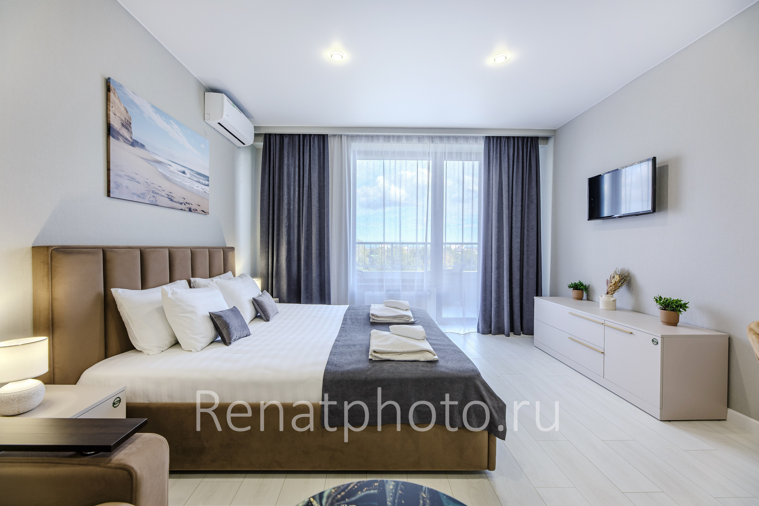 Renatphoto-Профессиональная фотосъемка номеров в отелях. Профессиональная фотосъёмка интерьеров, предметная фотосессия еды для меню г. Анапа