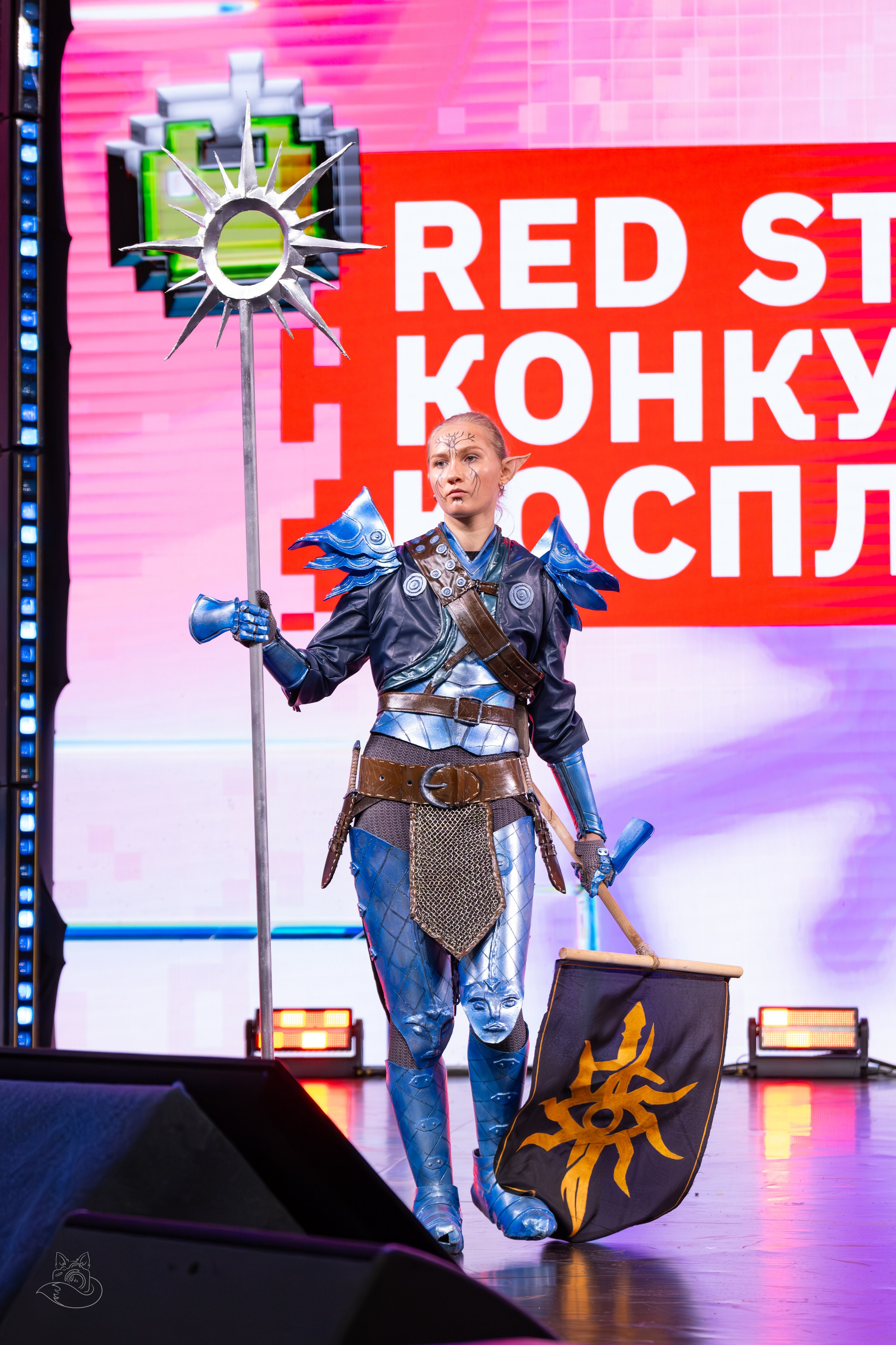 Сцена РЭД ЭКСПО 2024. Косплей фотограф