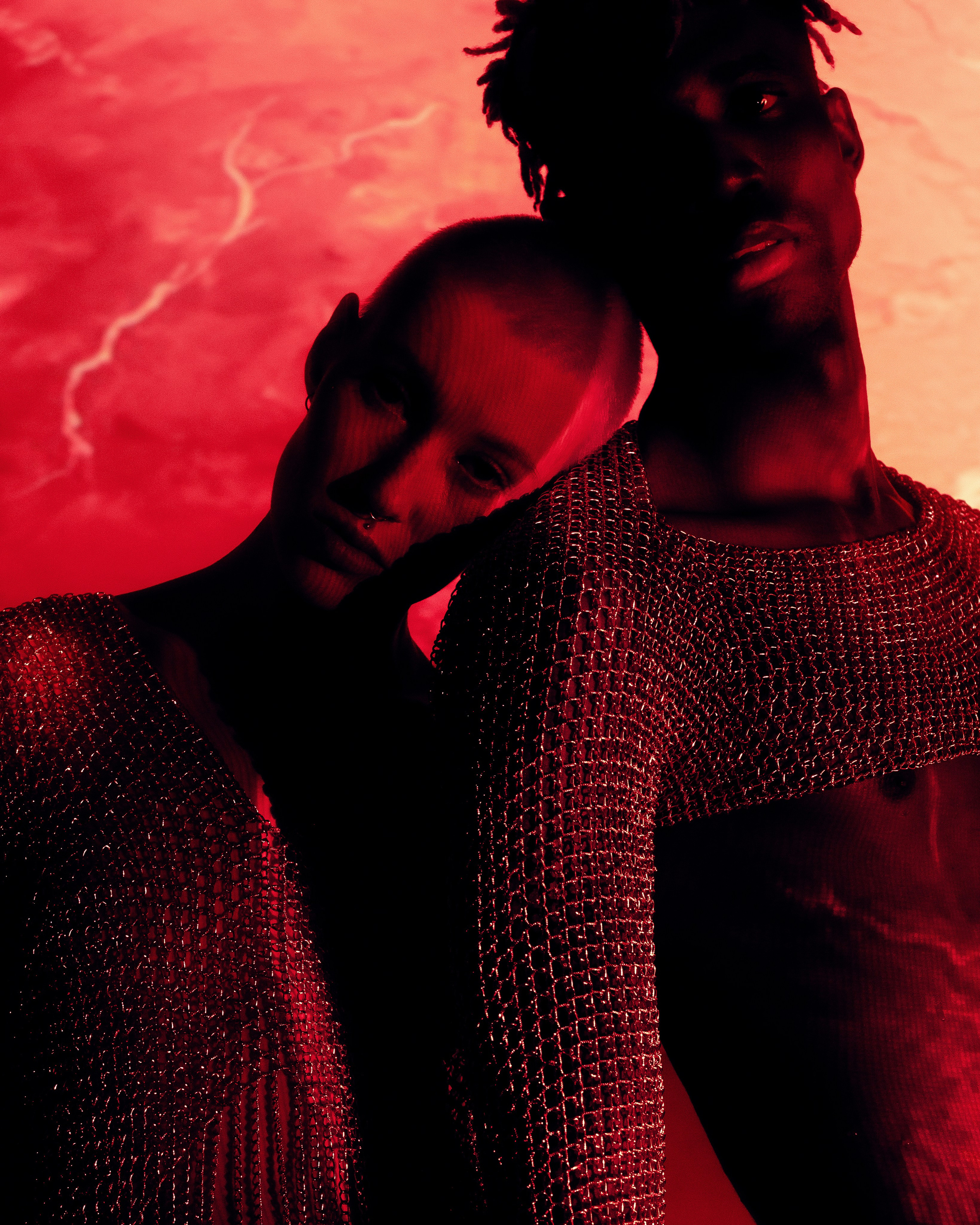 Съёмка для бренда одежды из цепей Nevoda. Фотограф Кристина Берг