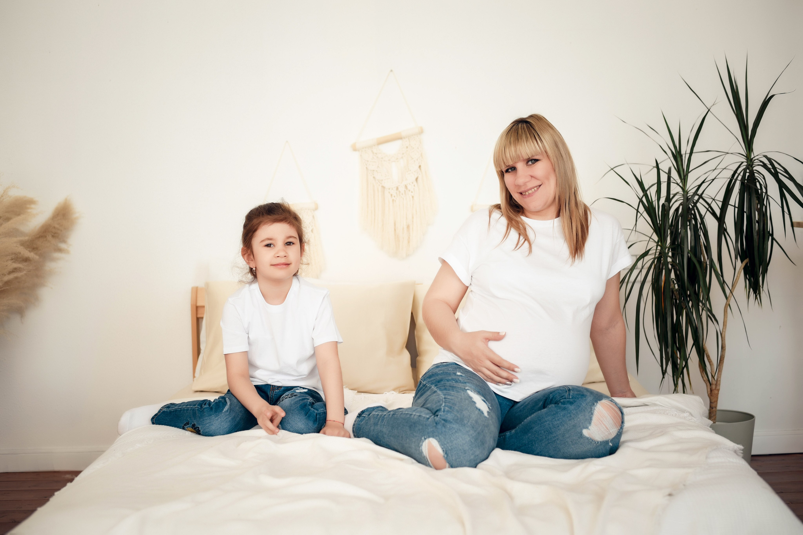 Фотосессия беременности (семейная съемка). Свадебный, семейный, детский, контент фотограф в Омске Максим Ильин