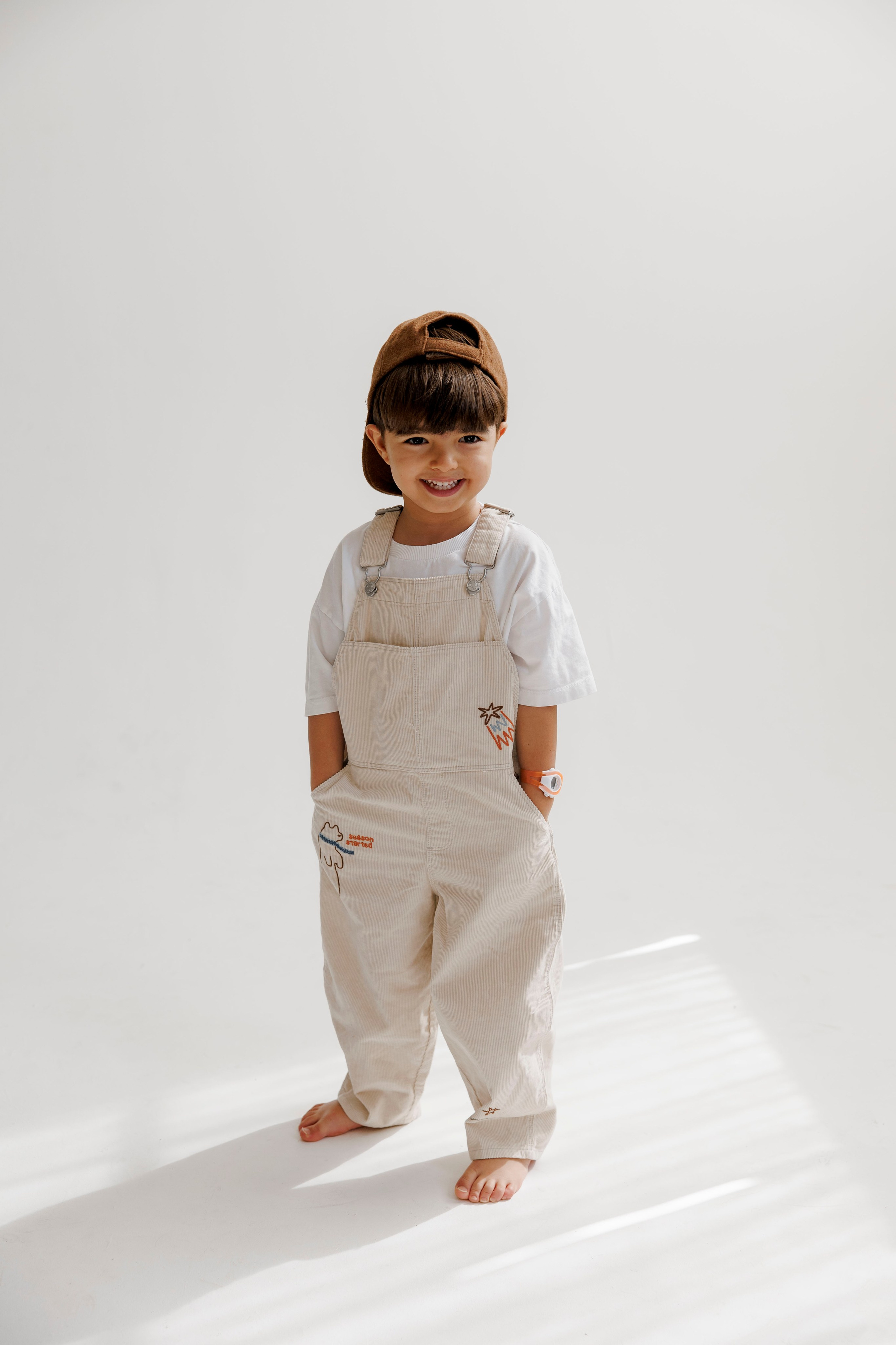 Family photoshoot inside the studio. Wedding and family photographer