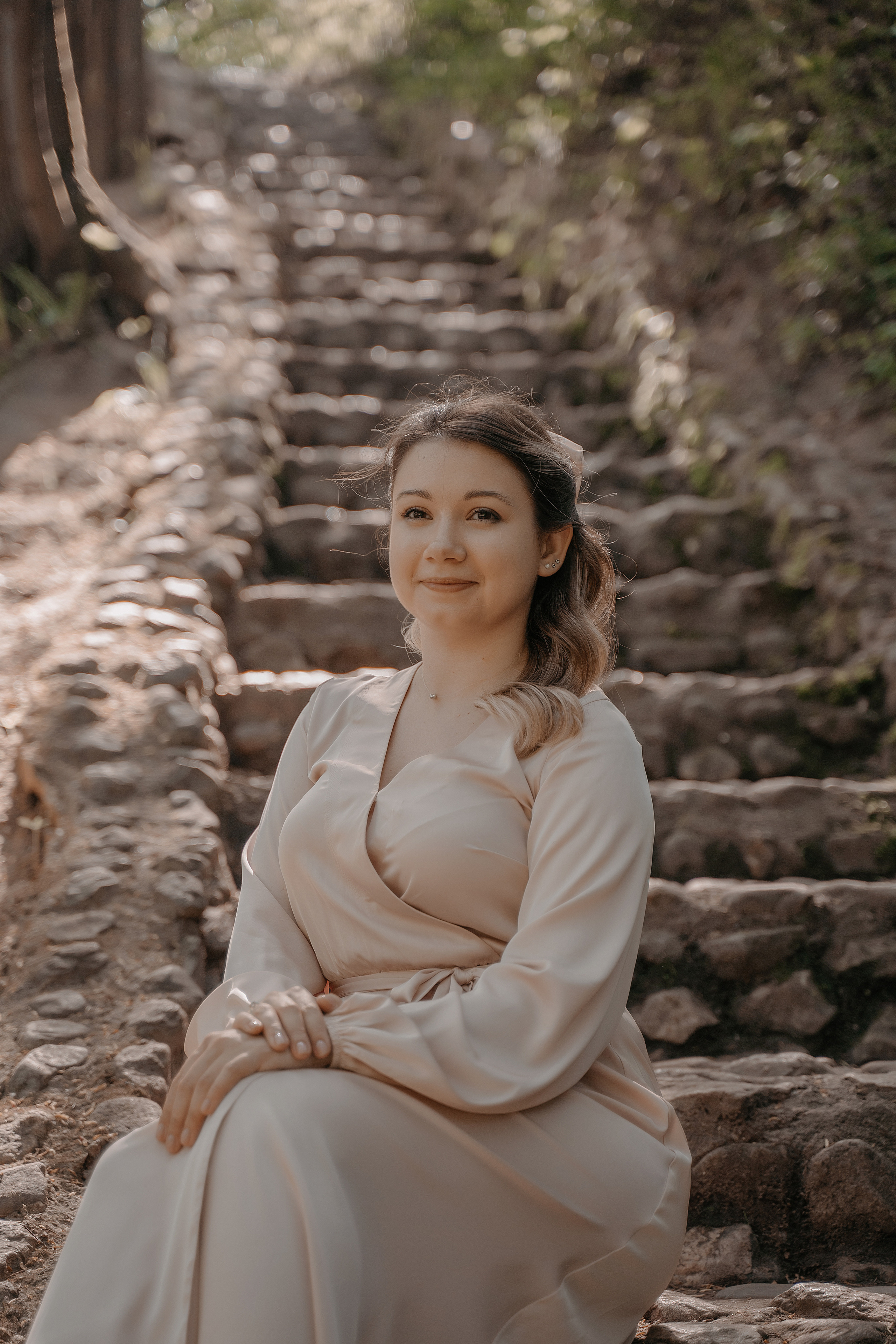 Фотосессия в яблонях. Свадебный фотограф