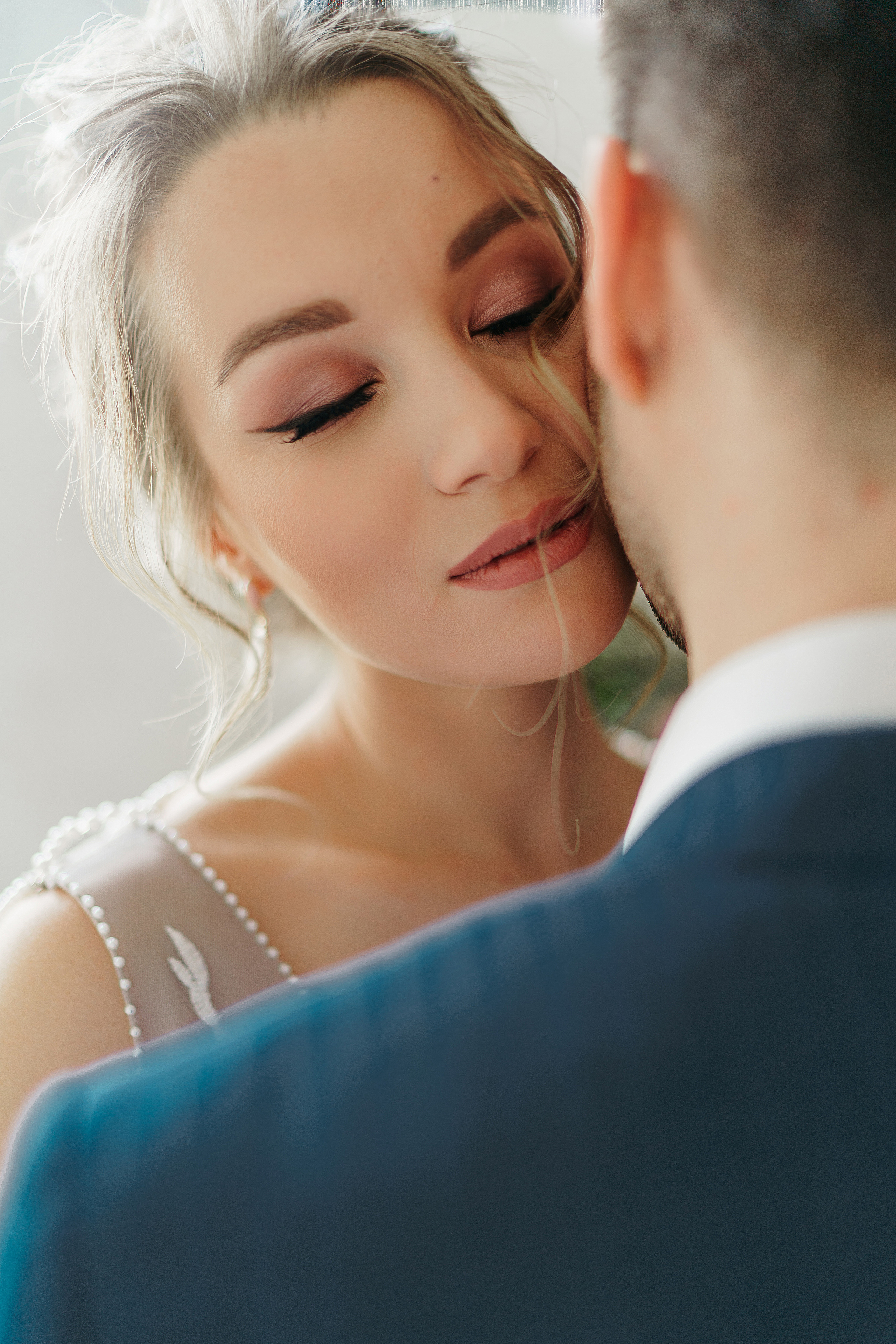 Свадебная фотосессия в студии. Свадебный фотограф