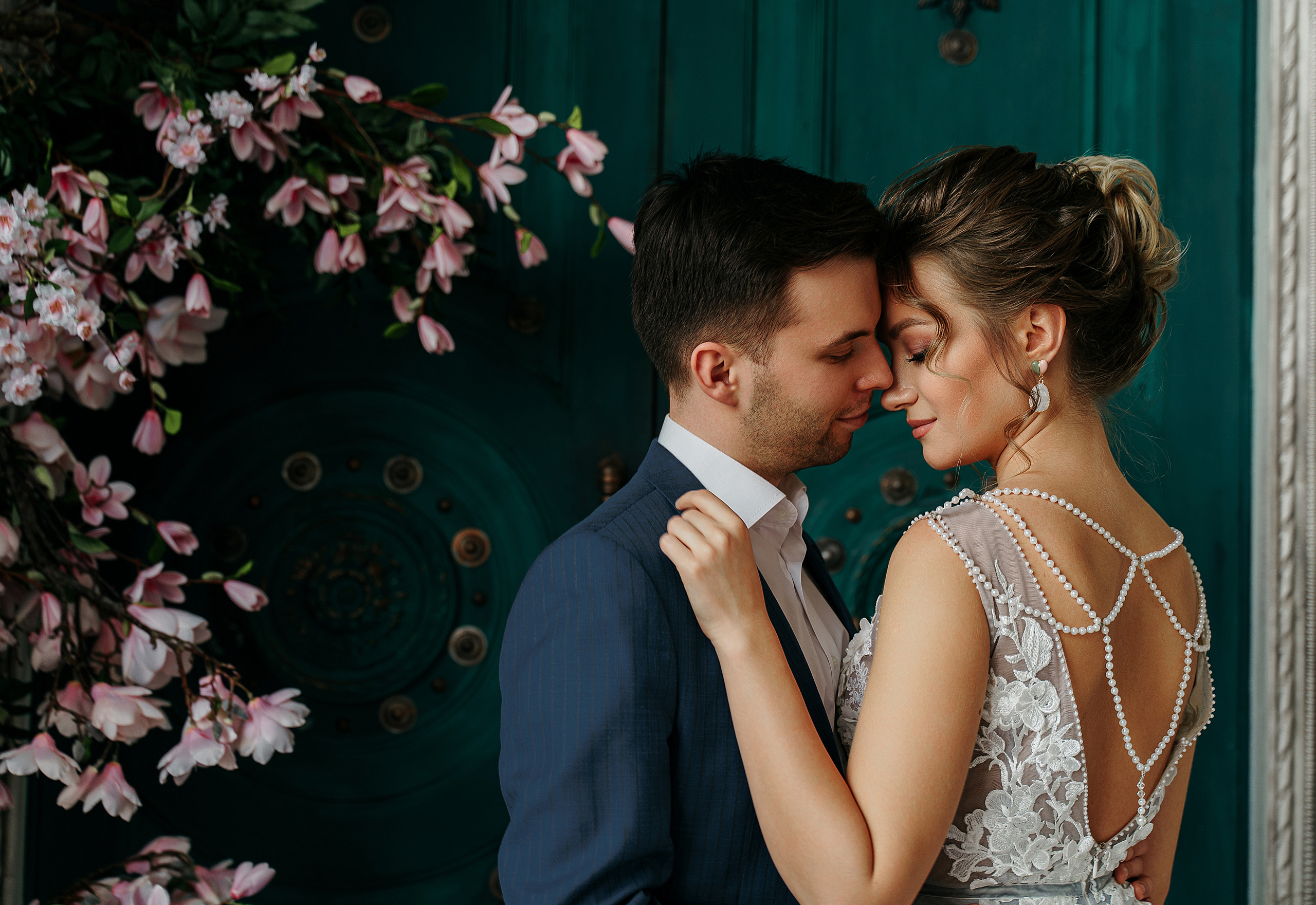 Свадебная фотосессия в студии. Свадебный фотограф