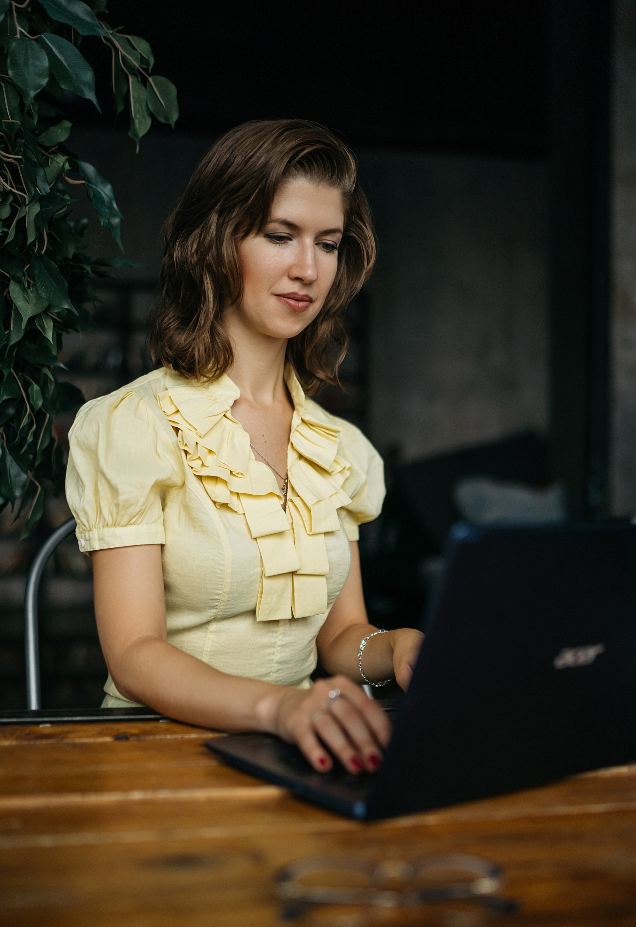 Индивидуальная фотосессия в студии для сайта. Свадебный фотограф