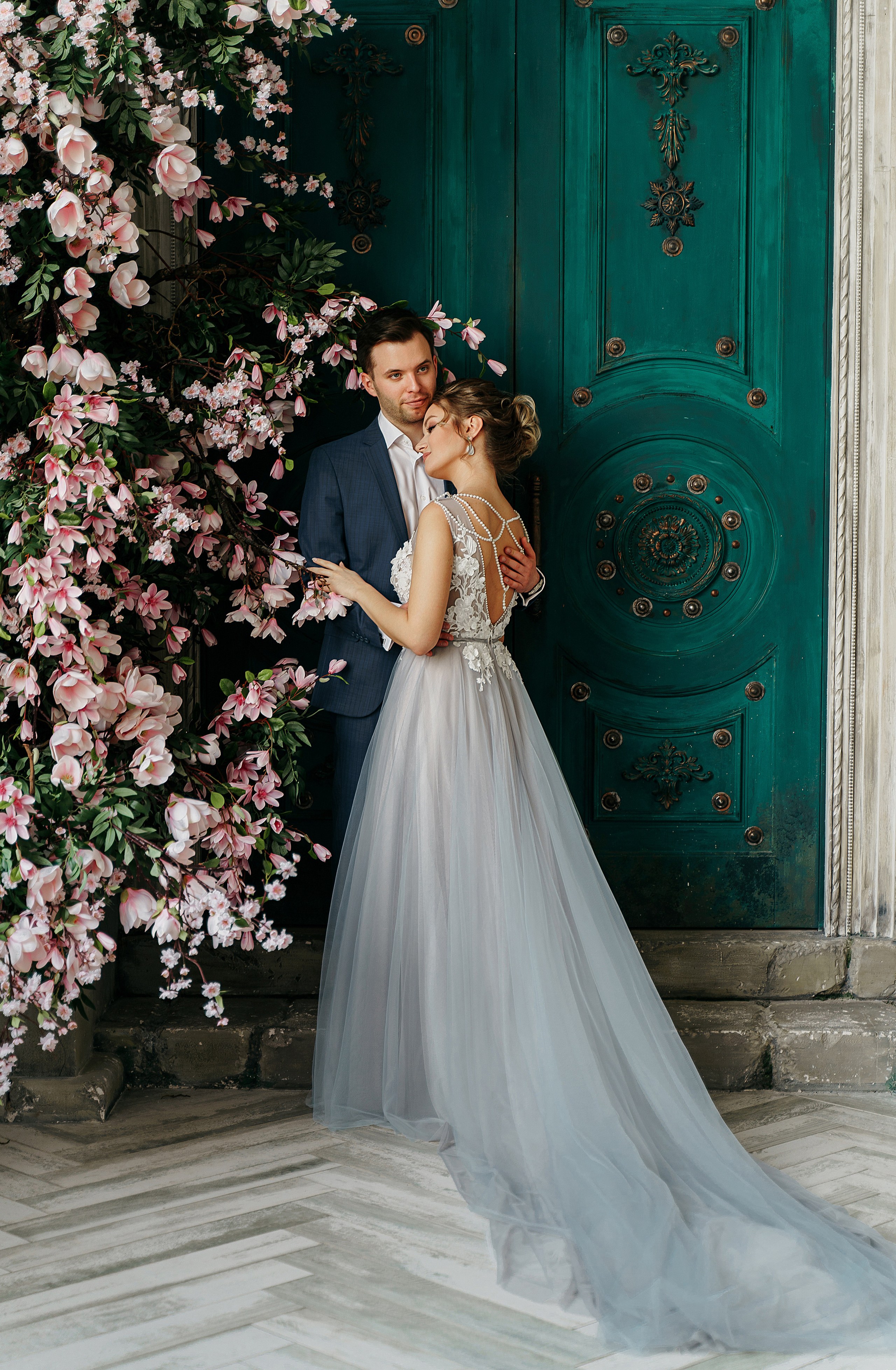 Свадебная фотосессия в студии. Свадебный фотограф