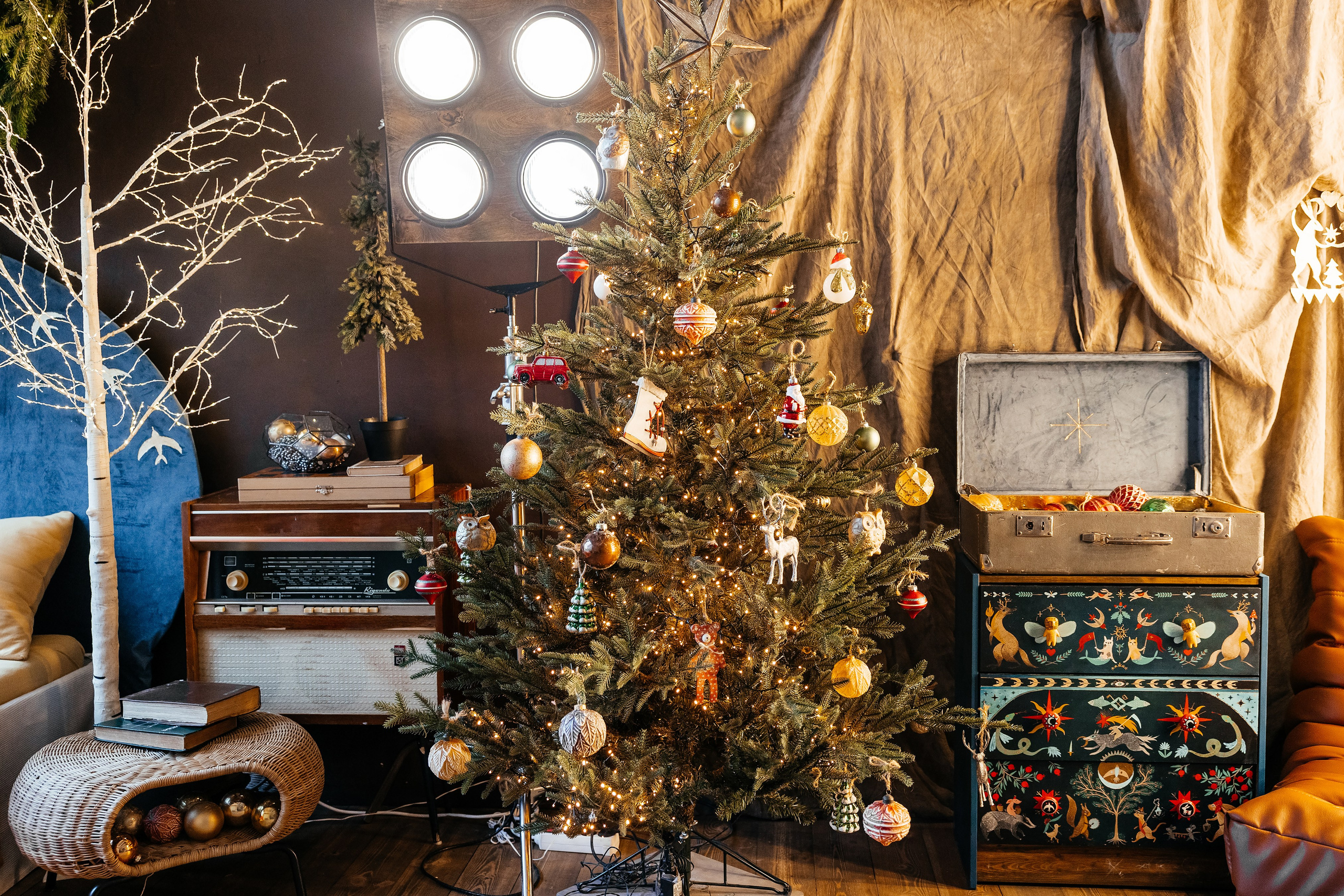 Стильный интерьер зала Мастерская для креативных фотосессий в Сургуте  с фотографом Анной Старцевой