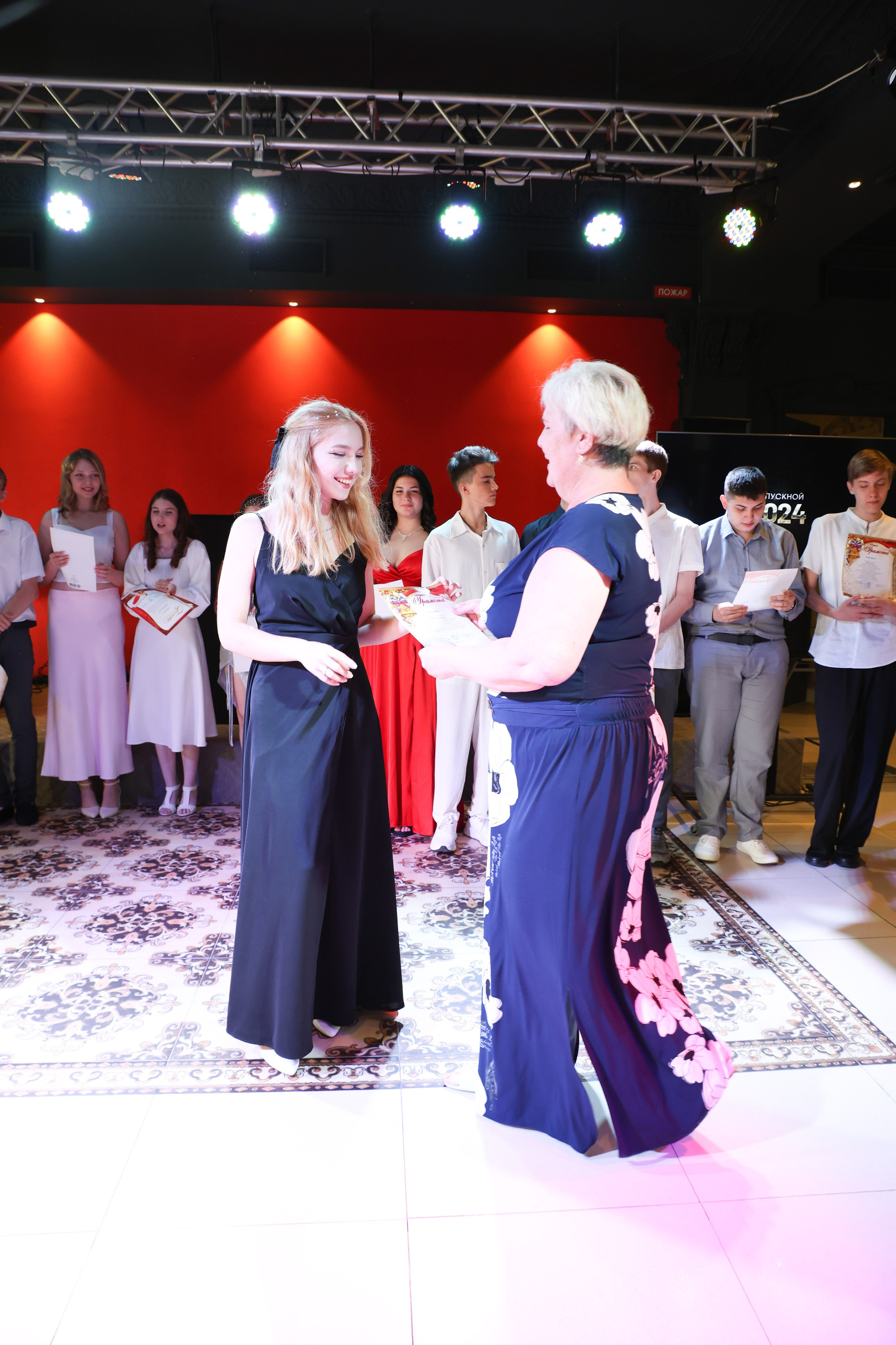 ВЫПУСКНОЙ Анапа. Репортажный и мужской фотограф в Краснодаре. Фотограф в Краснодаре