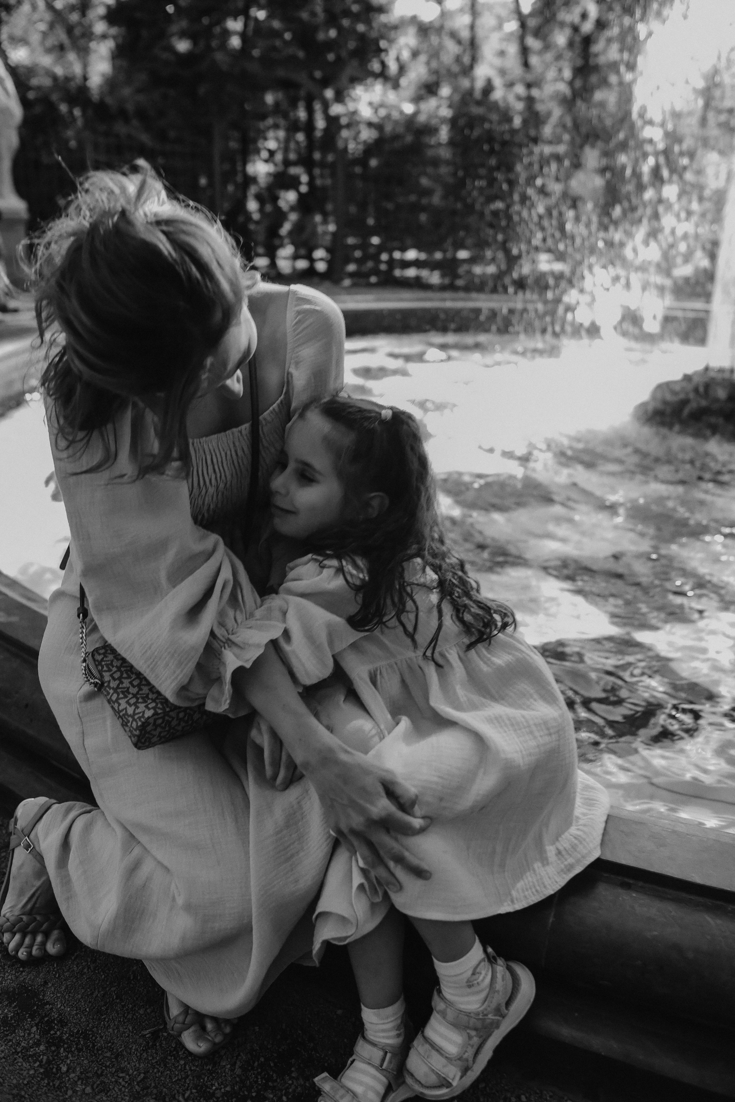 Фотосессия в Летнем саду. Анна, Татьяна, Злата и Эвелина. Семейный и свадебный фотограф в Санкт-Петербурге Яна