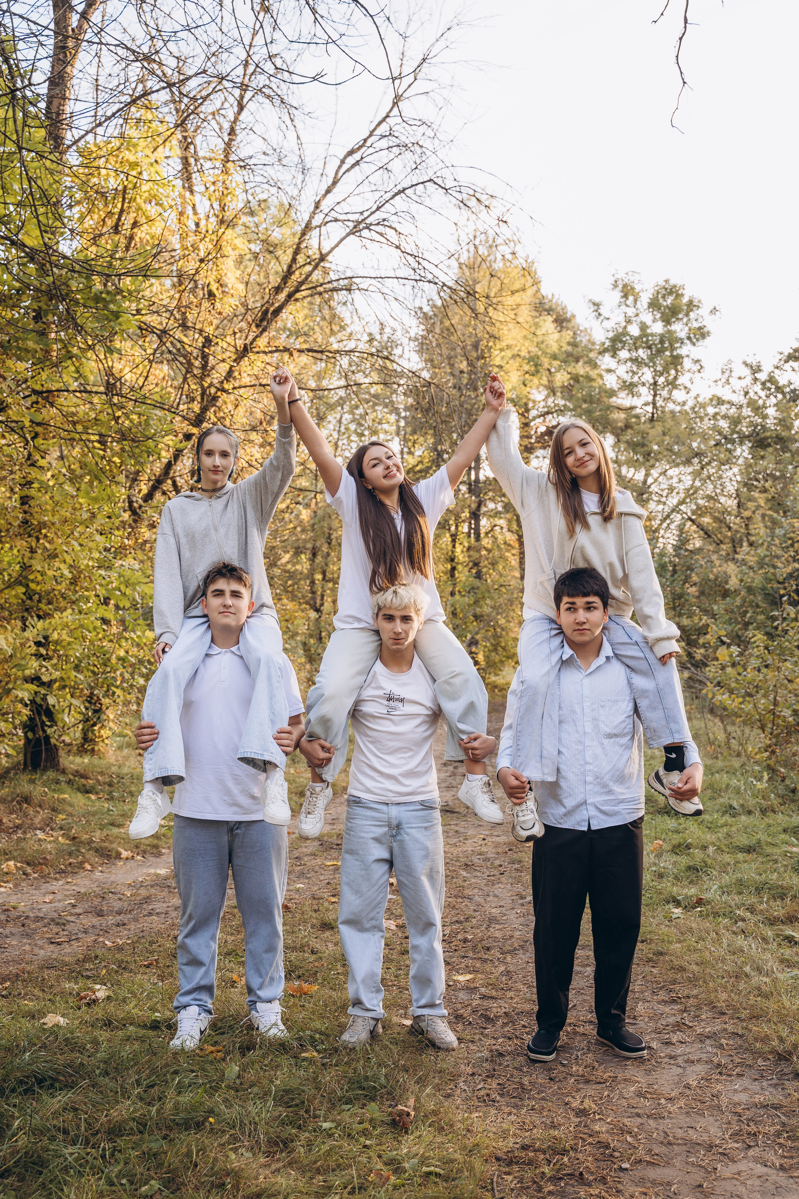 ОСЕННЯЯ СЪЁМКА. 9 КЛАСС. МАРГАРИТА КУДРЯШОВА СВАДЕБНЫЙ И СЕМЕЙНЫЙ ФОТОГРАФ ТВЕРЬ МОСКВА