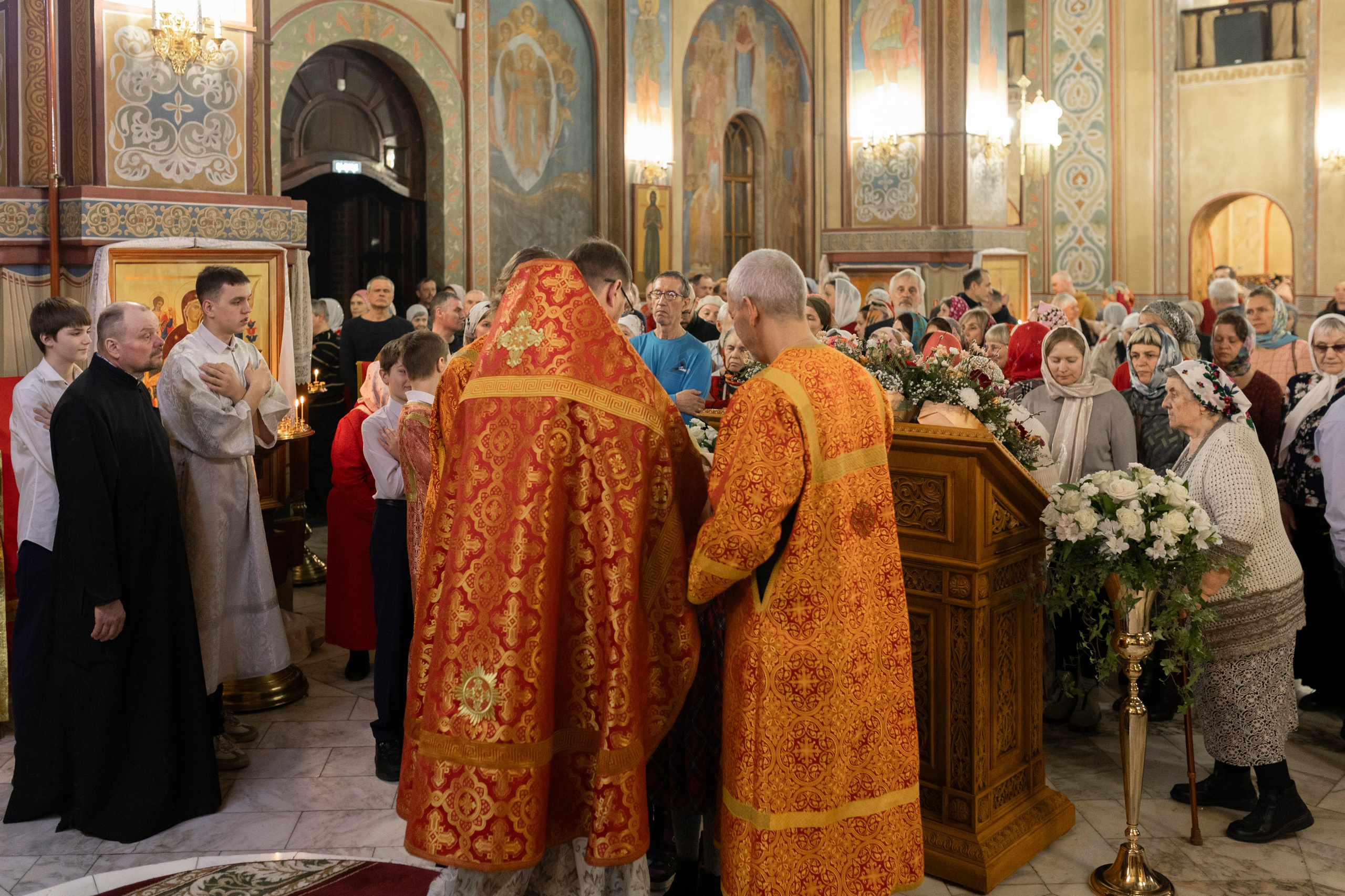 Пасха Господня. ТОП Фотограф на Крещение и Венчание Железногорск Алексей Мещеряков