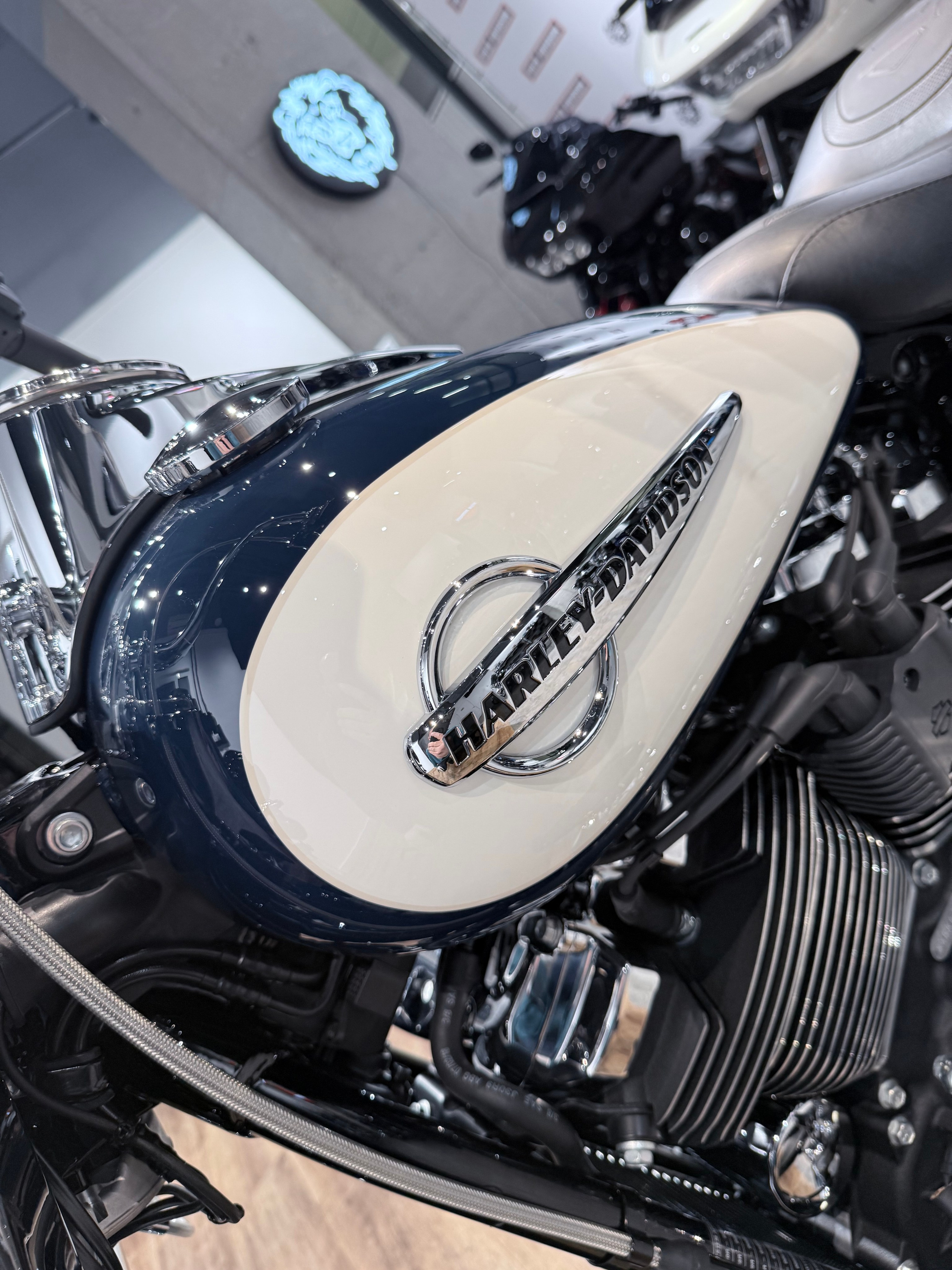 114 Heritage NEW (Billiard Blue & White). Hello Davidson, Москва. Только хорошие мотоциклы…