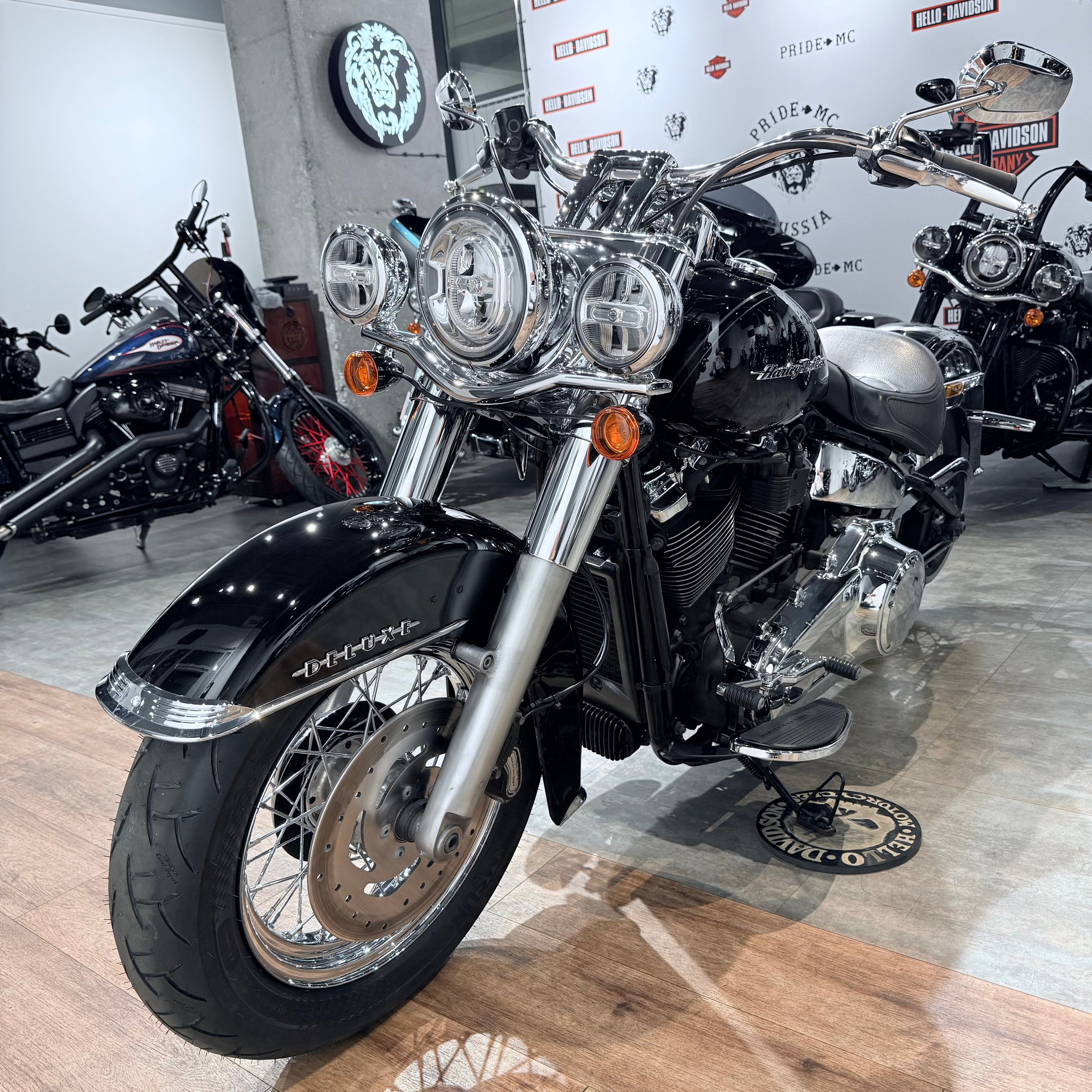 Купить Harley-Davidson 2018 Softail Deluхе 107 АВS (Softail/Dyna) — подробнее на сайте. Hello Davidson, Москва. Только хорошие мотоц