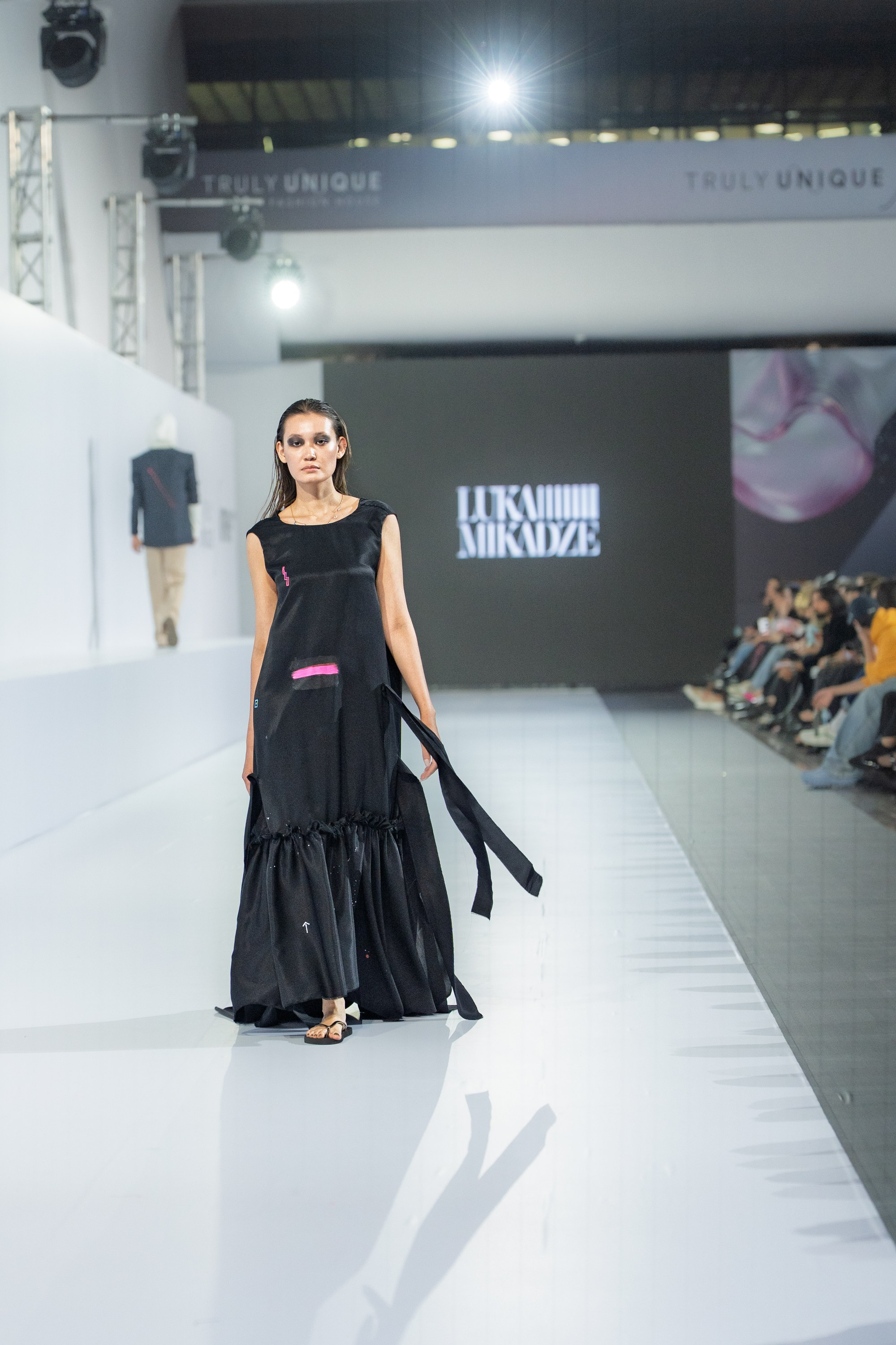 Luka Mikadze. Сайт Алматинского НЮ АРТ, будуар и фэшн фотографа Дениса Карпенко