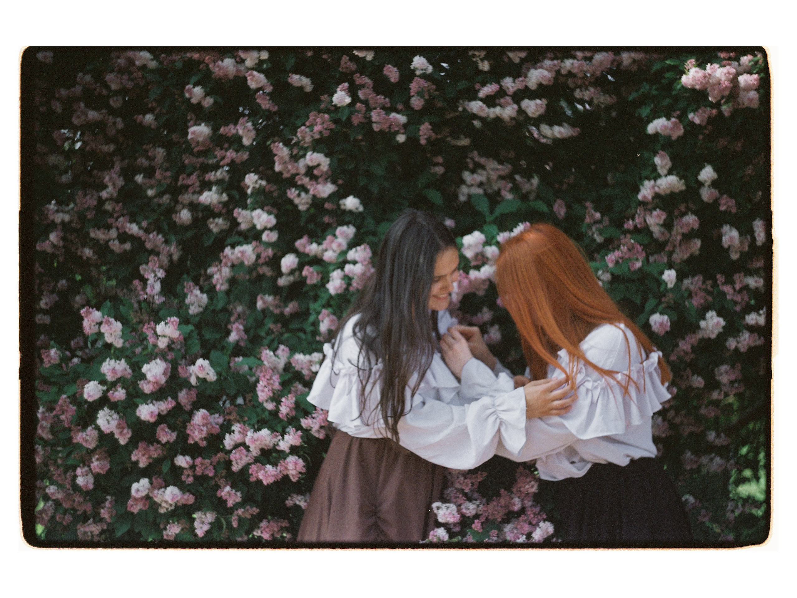 Фотосессия для подруг на плёнку 35 мм в Санкт-Петербурге. Светлана Гопанюк. Портретный фотограф. Санкт-Петербург. СПб