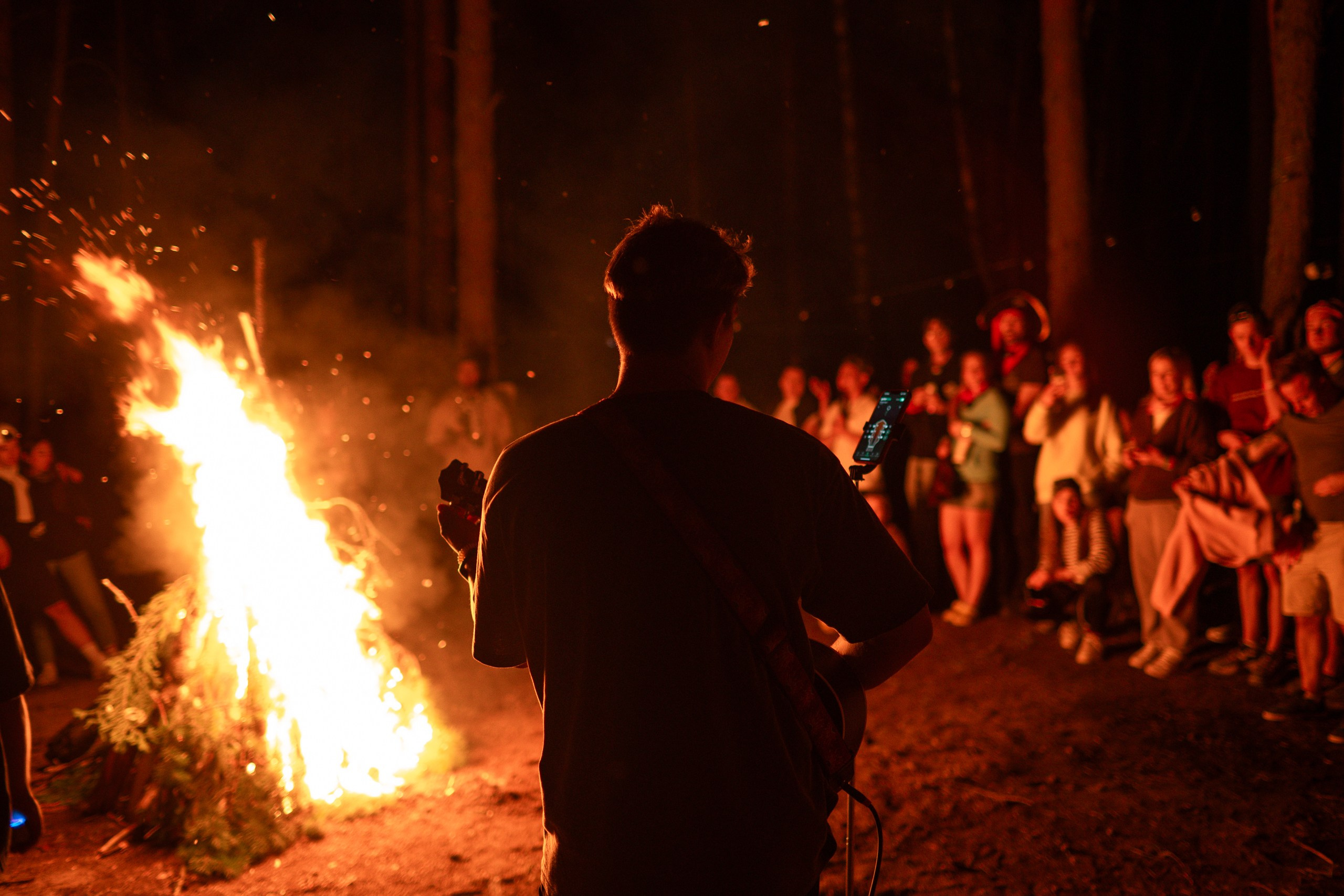 Лагерь пиратов для взрослых на острове на Волге. Фотограф Сергей Красильников