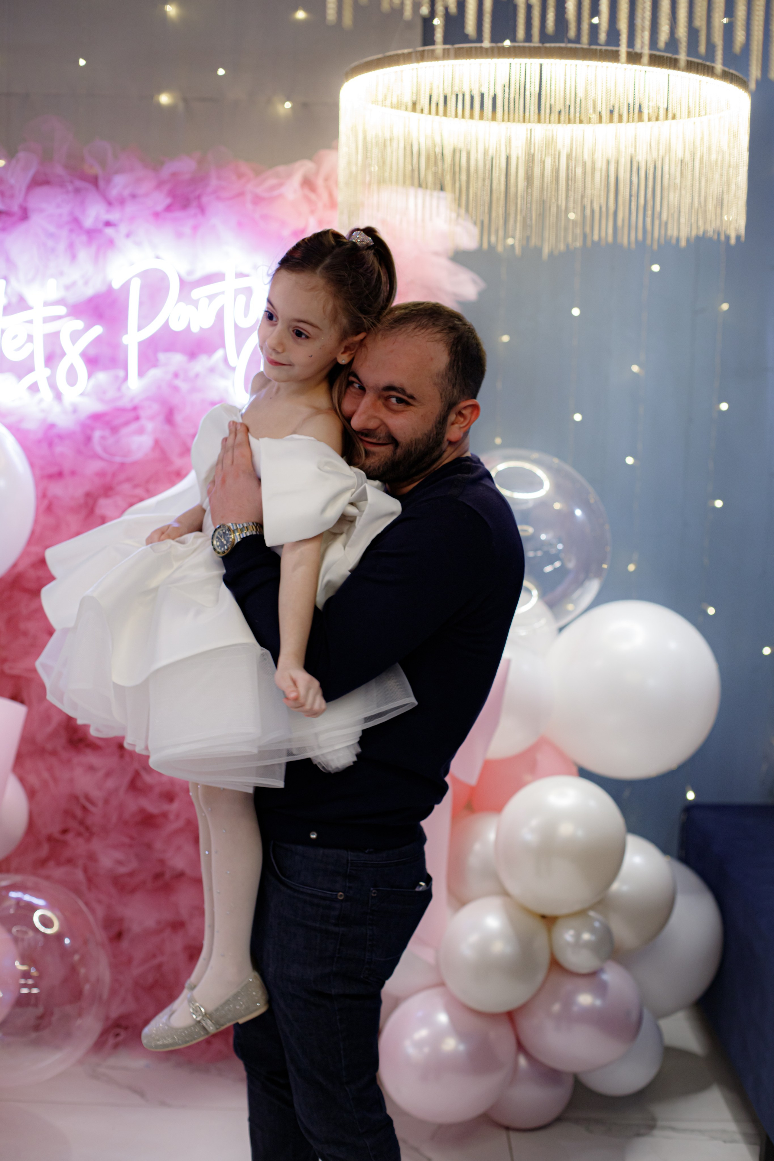 ASIA'S BIRTHDAY PARTY. Photokarish