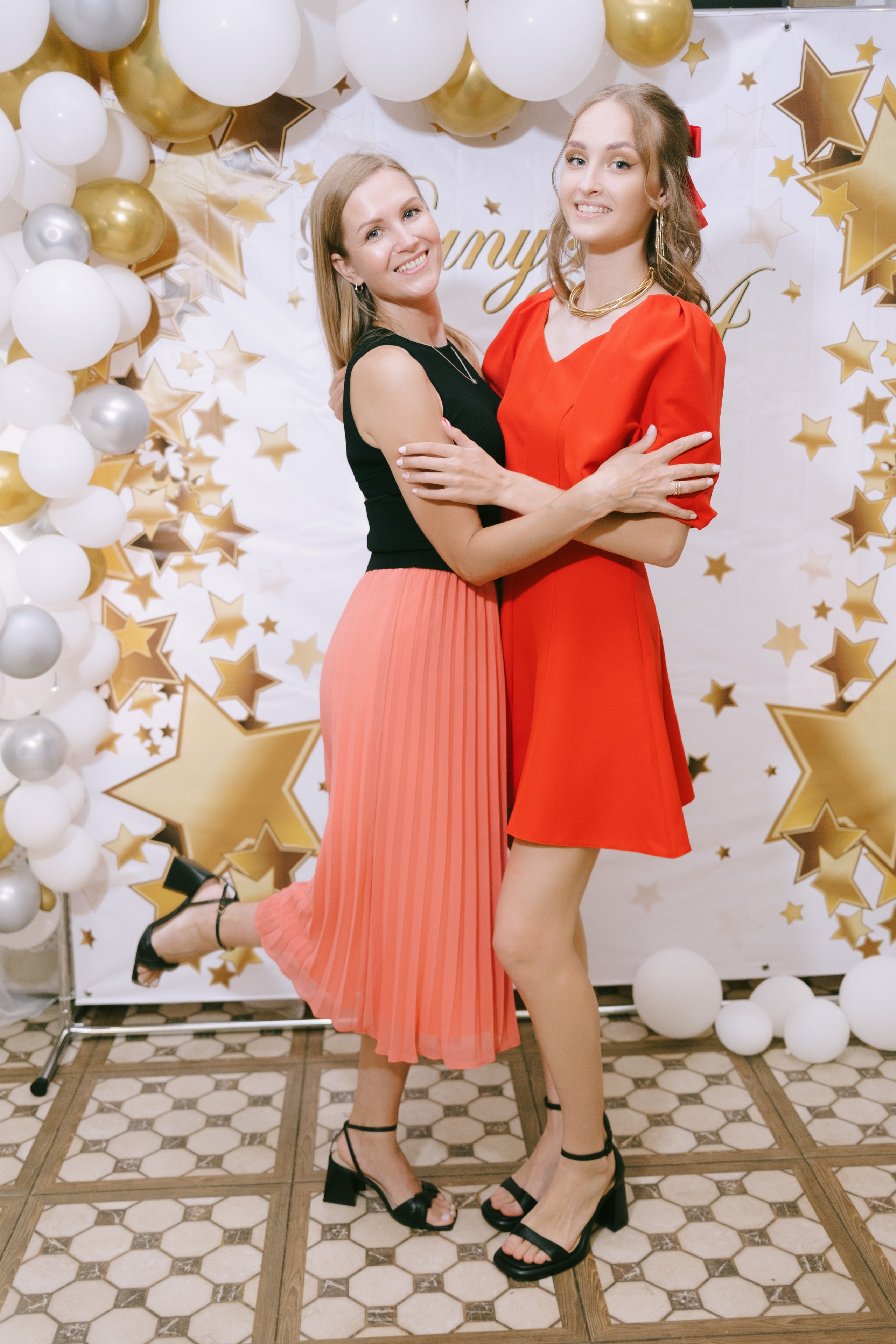 Выпускной школа 33. Свадебный и репортажной фотограф Денис Ожигин в Краснодаре и Краснодарском крае