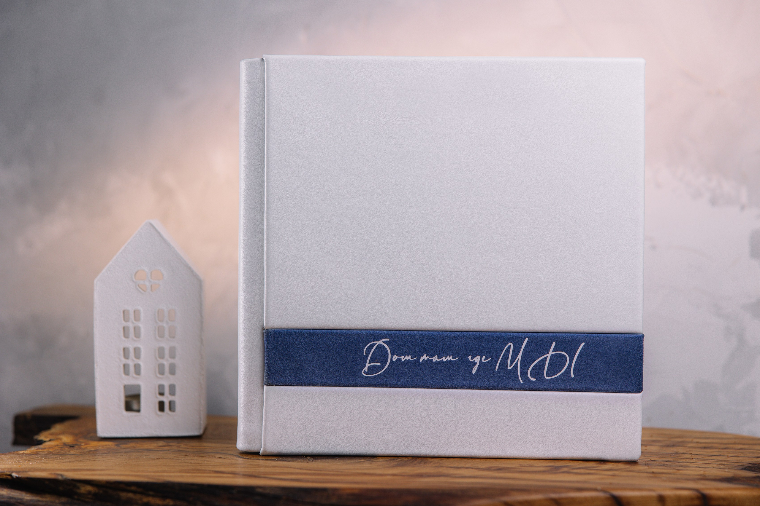 ВЛАСИ. Заказать индивидуальную фотокнигу ручной работы